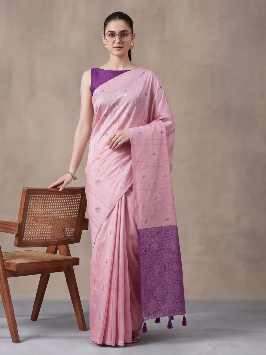 Women Pink Banarasi Silk Blend Saree with Silver Zari Butti Woven Pallu