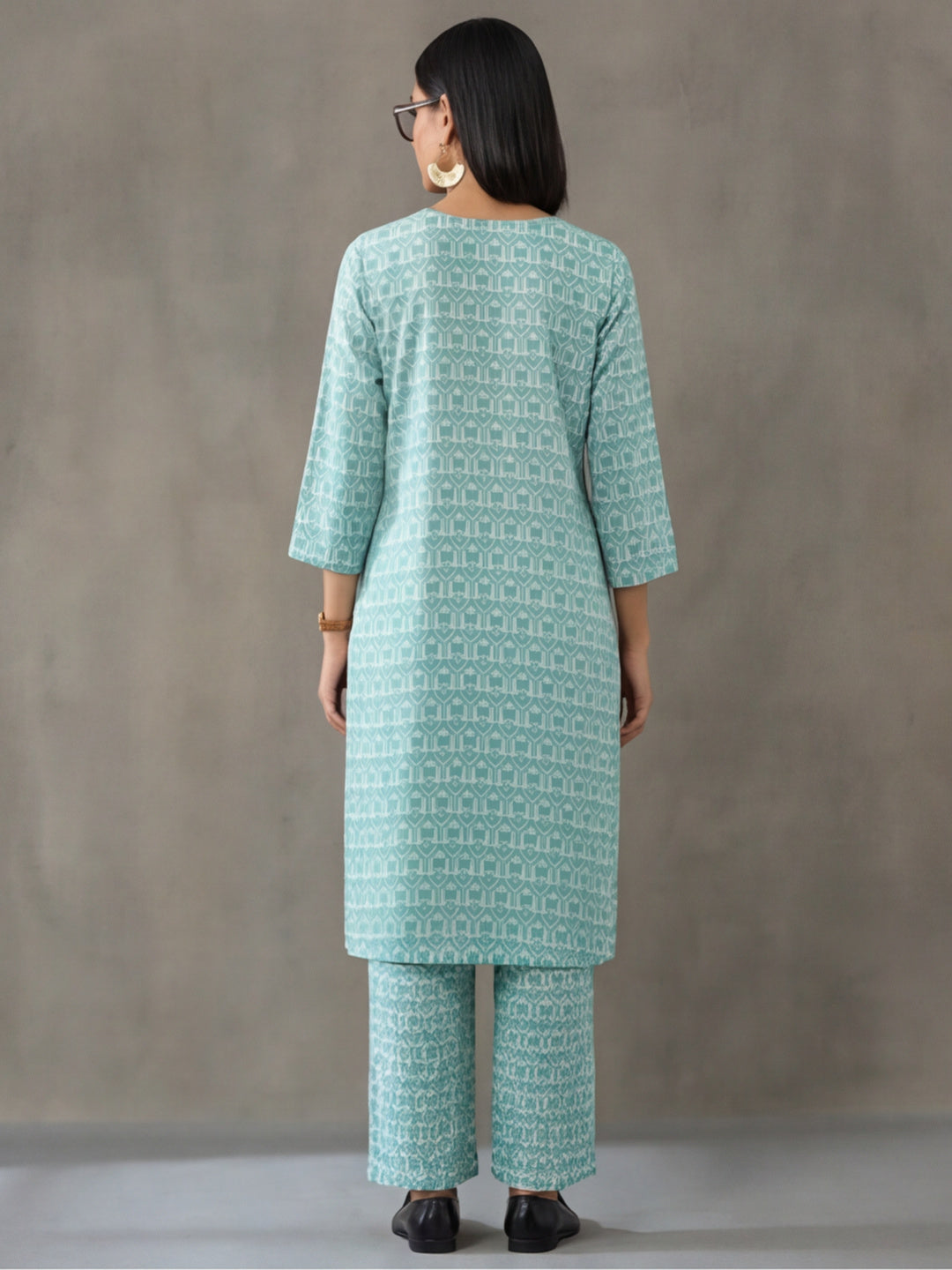 Floral Printed Straight Kurta & Trousers Sets