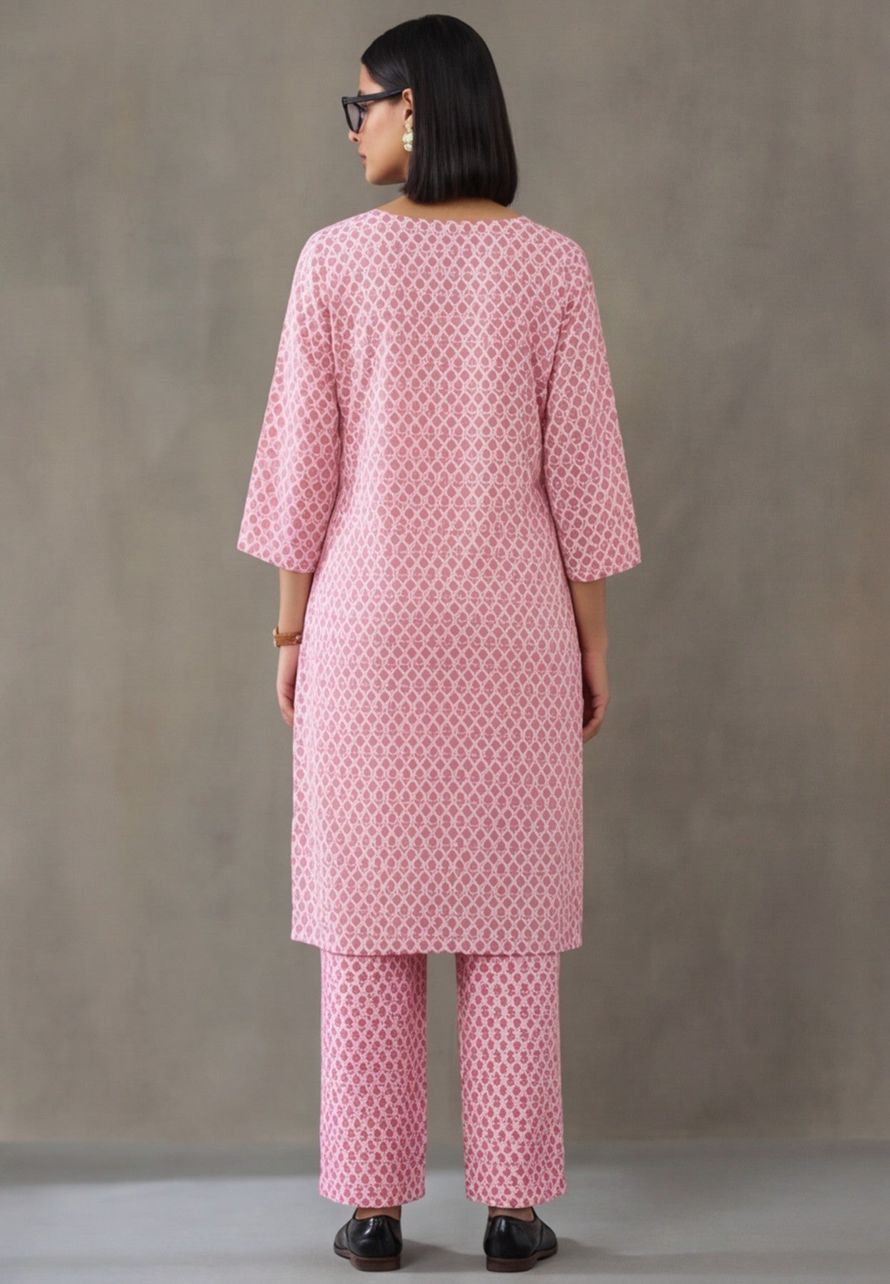Floral Printed Straight Kurta & Trousers Sets