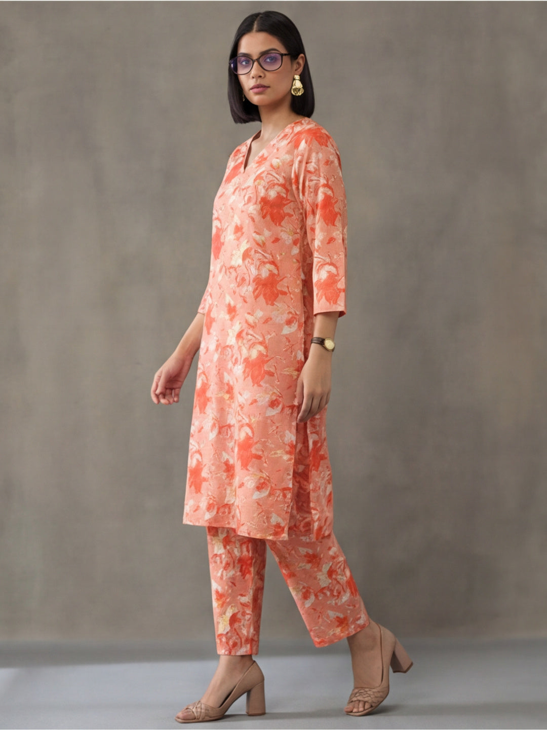 Floral Printed Straight Kurta & Trousers Sets