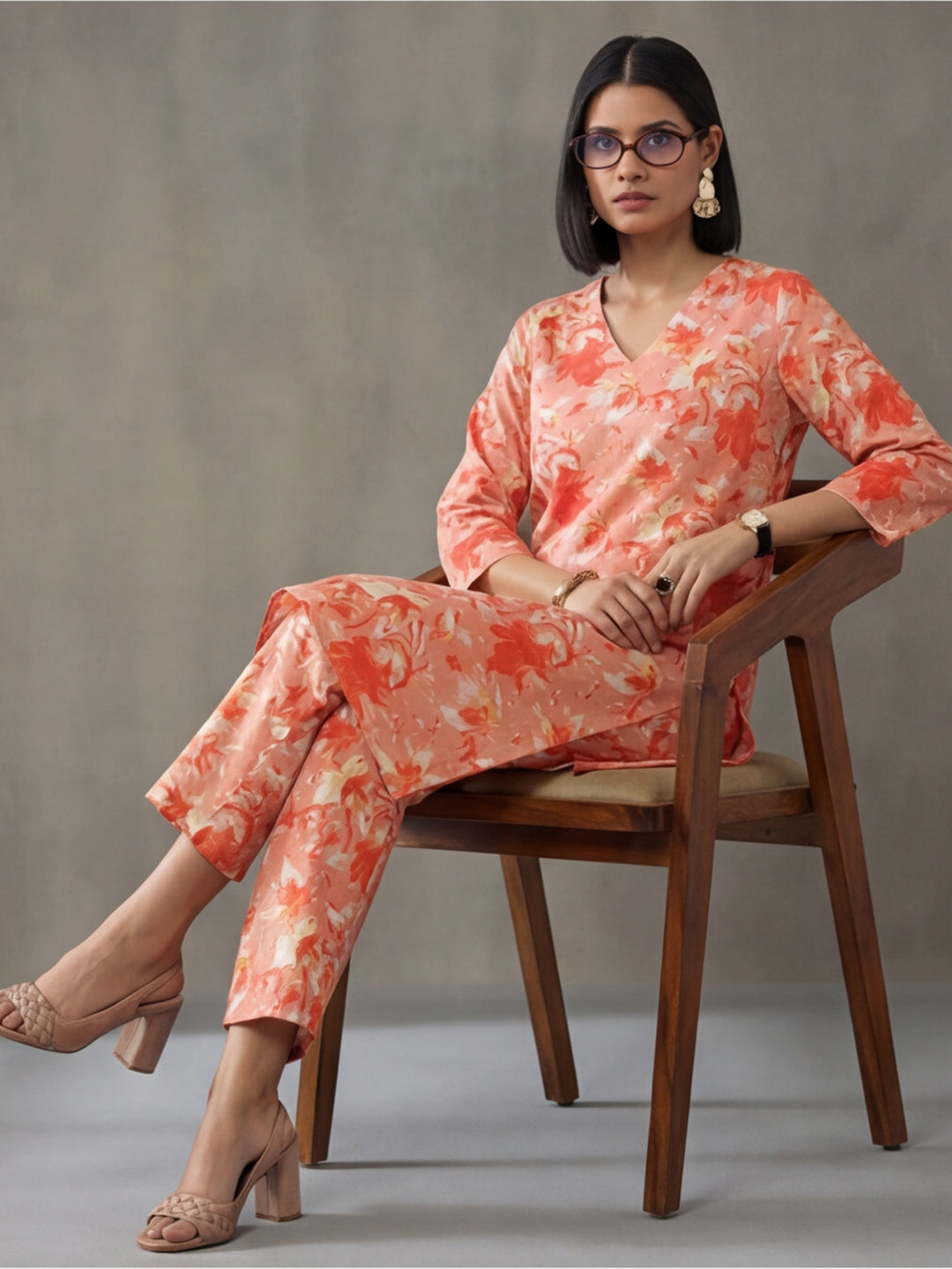 Floral Printed Straight Kurta & Trousers Sets