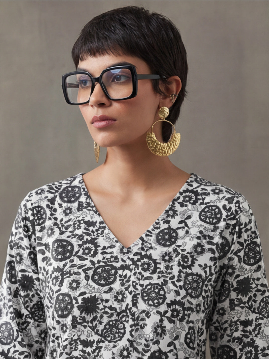 Floral Printed Straight Kurta & Trousers Sets