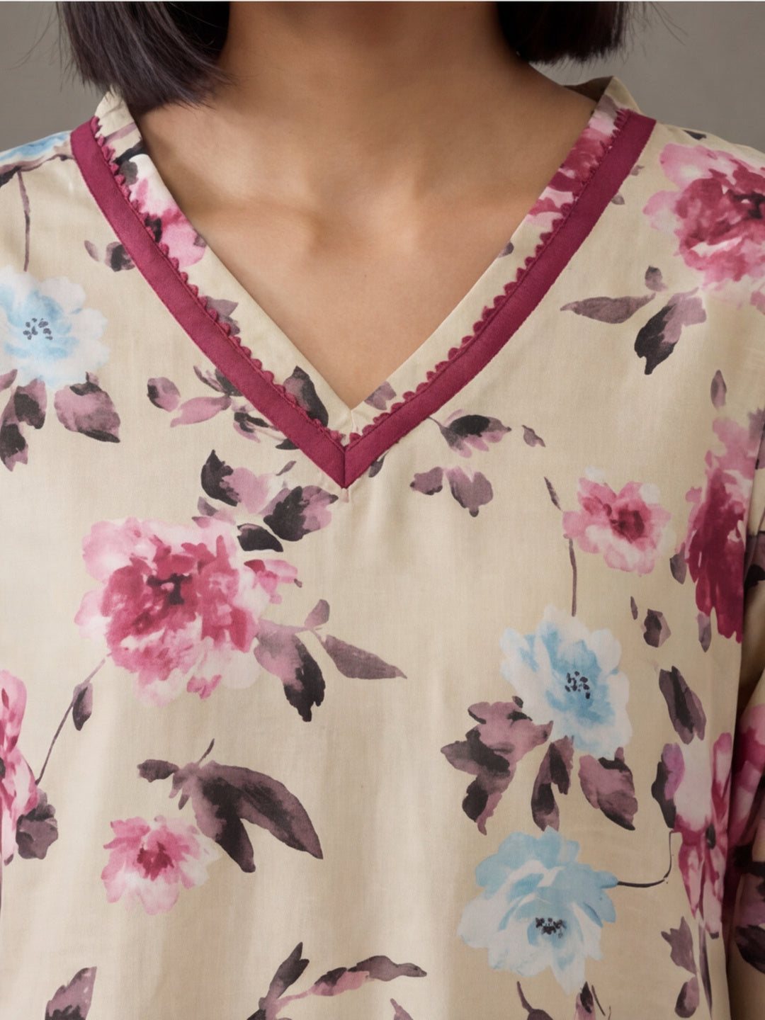 Floral Printed Straight Kurta & Trousers Sets