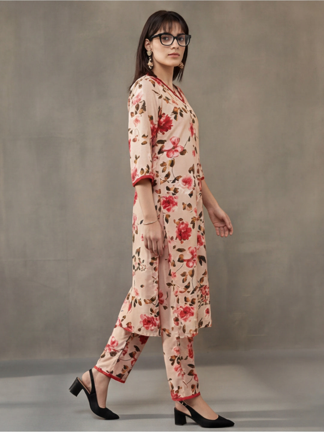 Floral Printed Straight Kurta With Pants