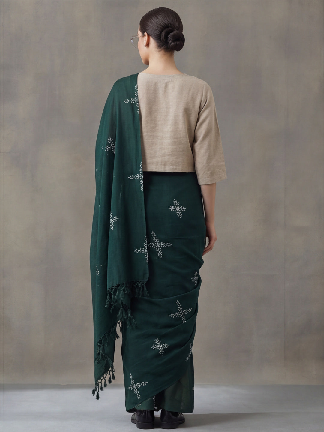 Floral Muslin Cotton Saree with Unstiched Blouse