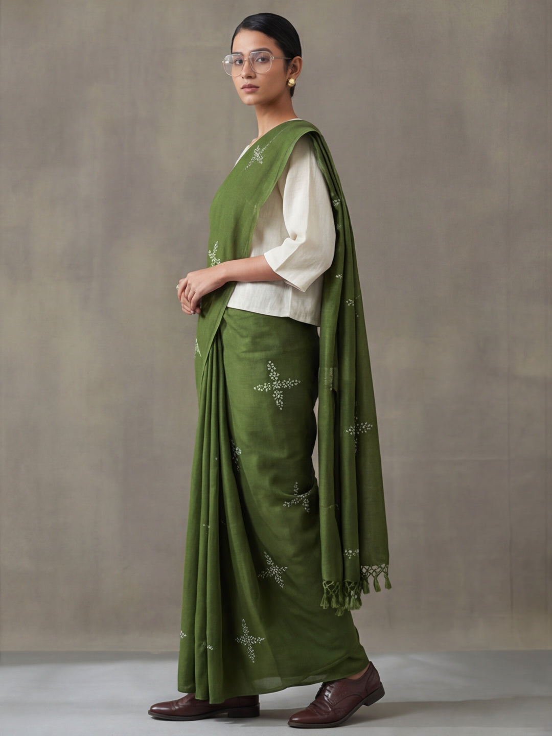 Floral Muslin Cotton Saree with Unstiched Blouse