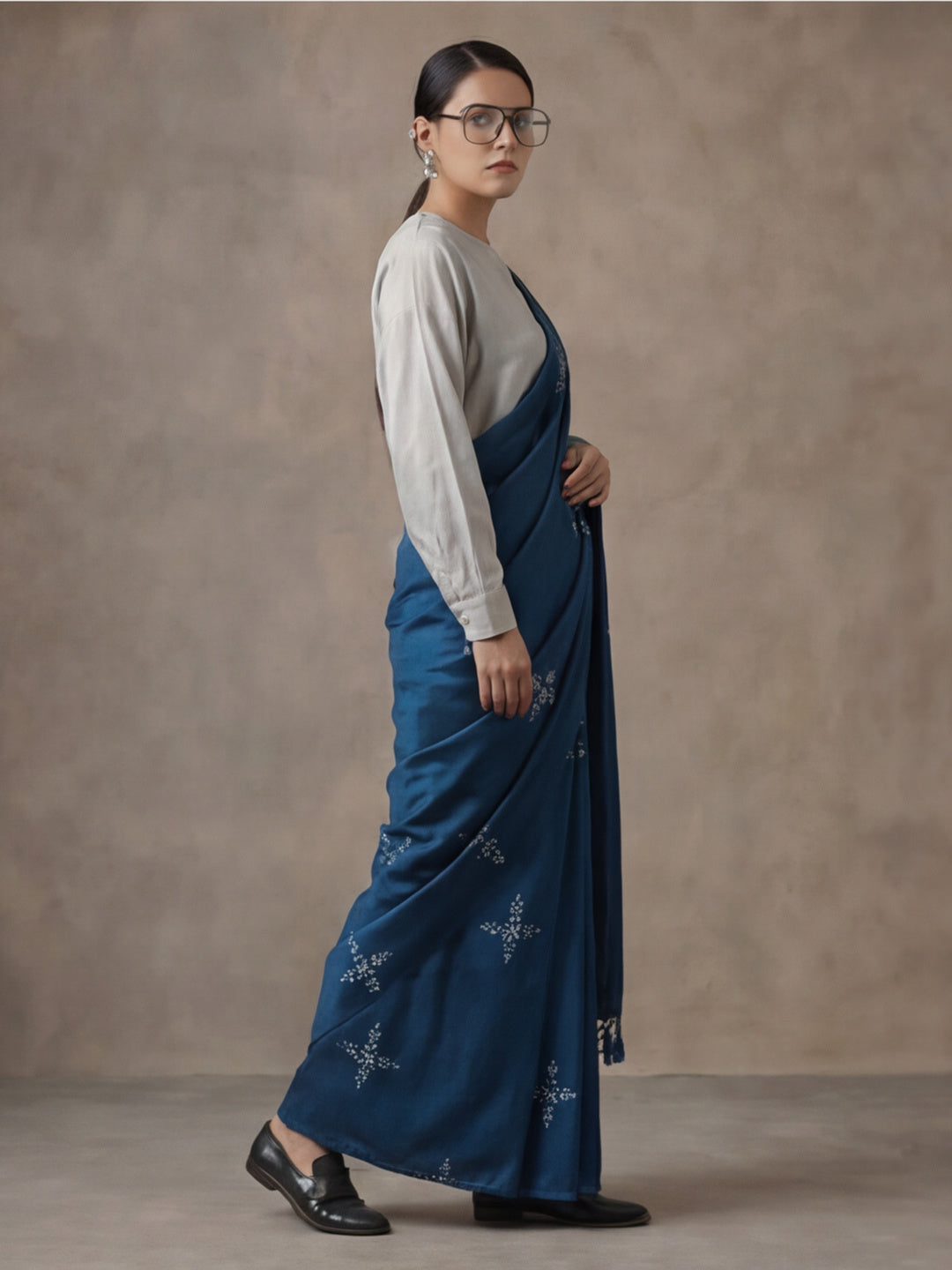 Floral Muslin Cotton Saree with Unstiched Blouse