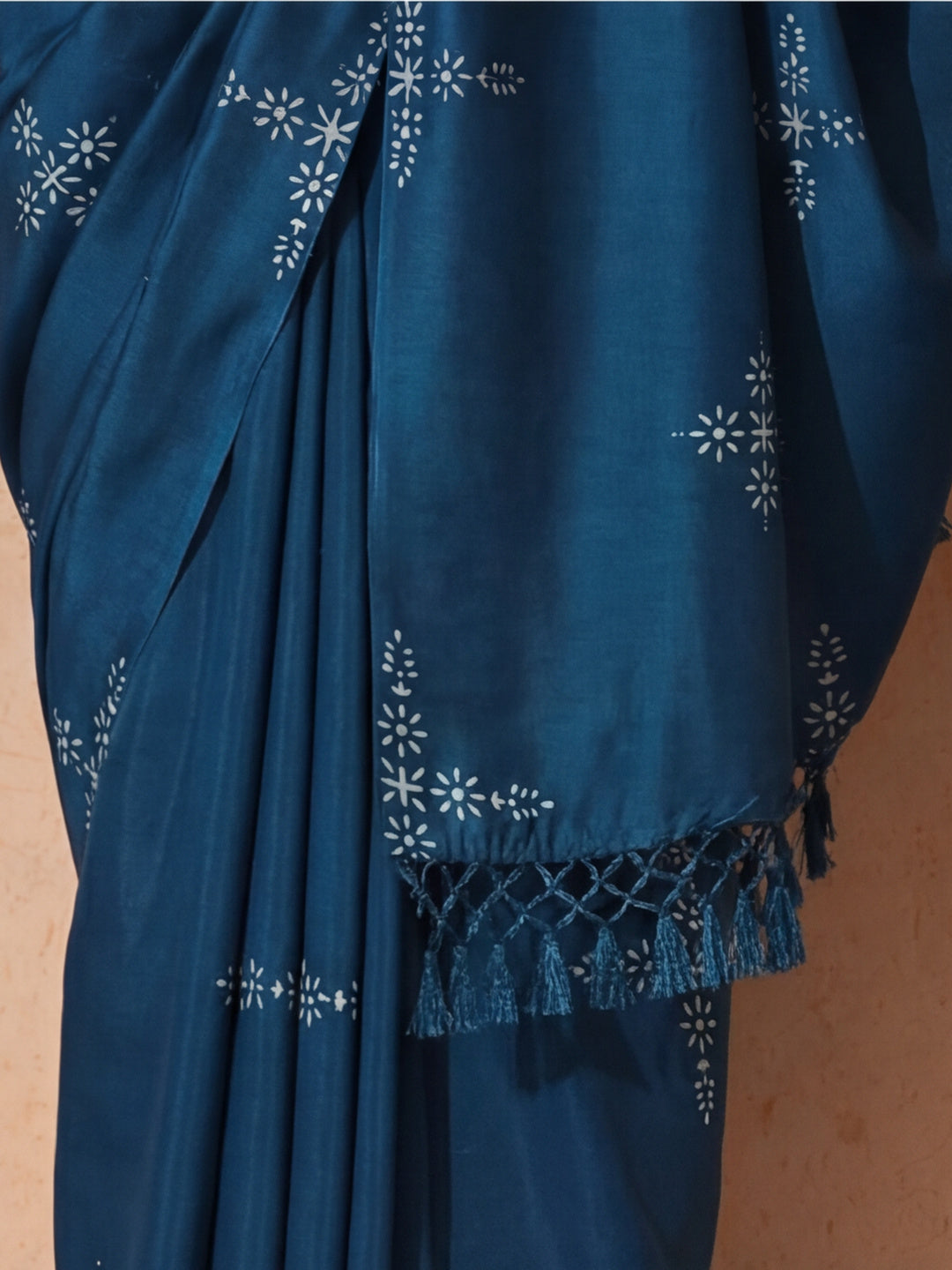 Floral Muslin Cotton Saree with Unstiched Blouse