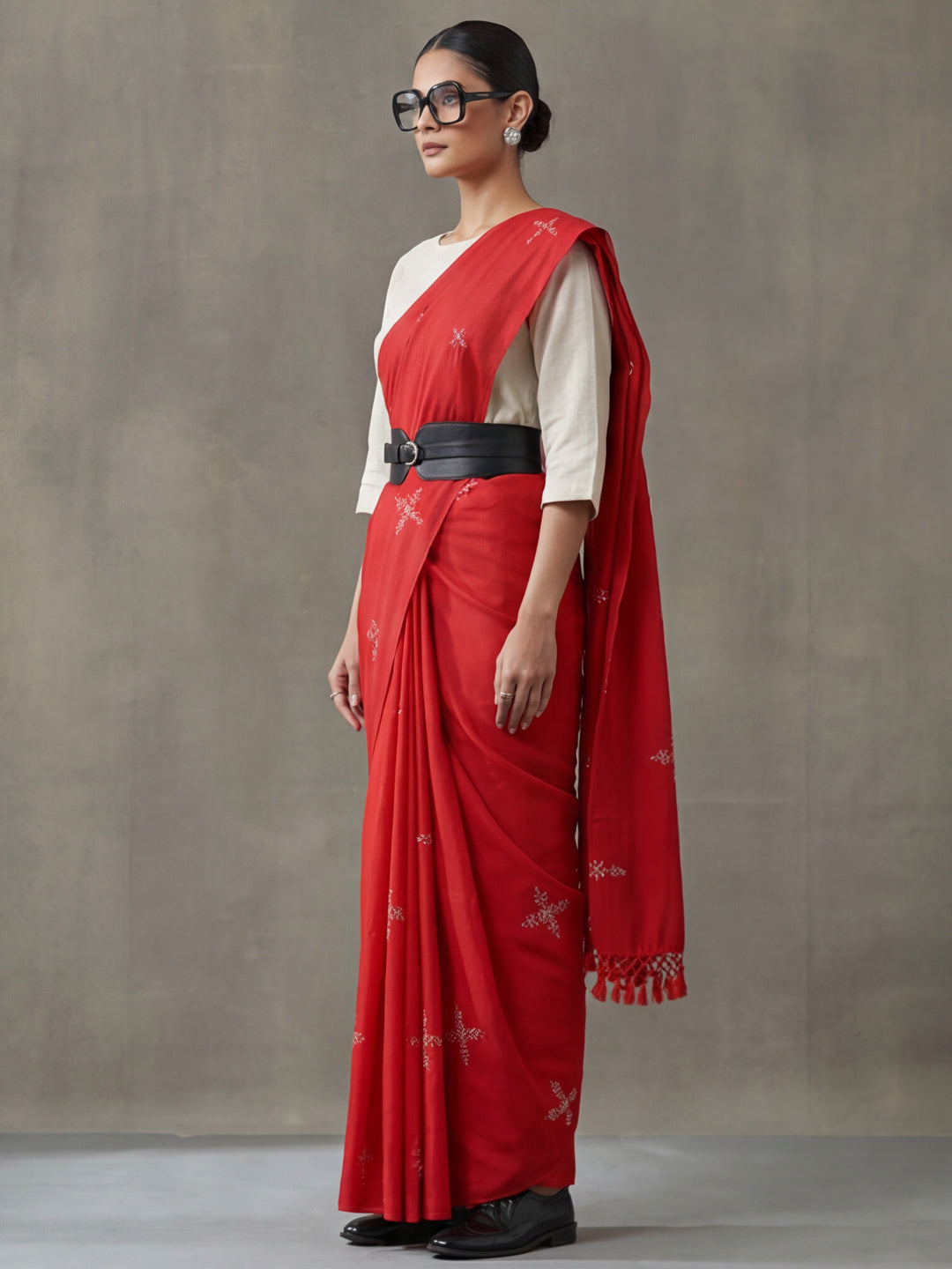Floral Muslin Cotton Saree with Unstiched Blouse