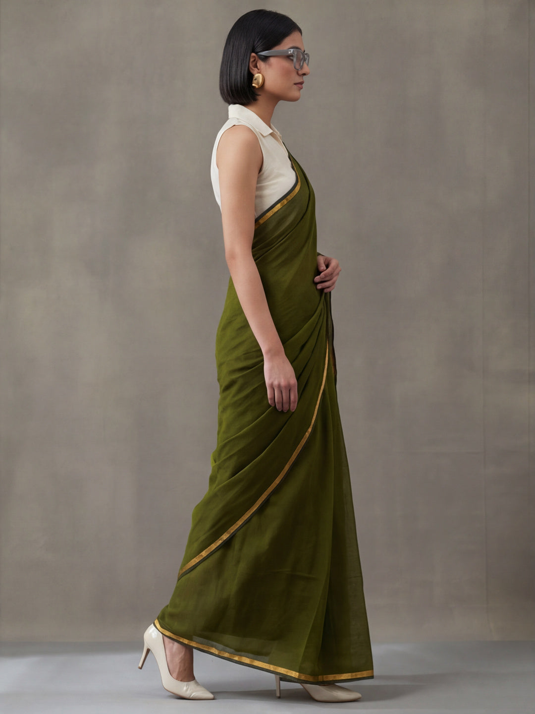 Solid Pure Cotton Saree with Unstiched Blouse