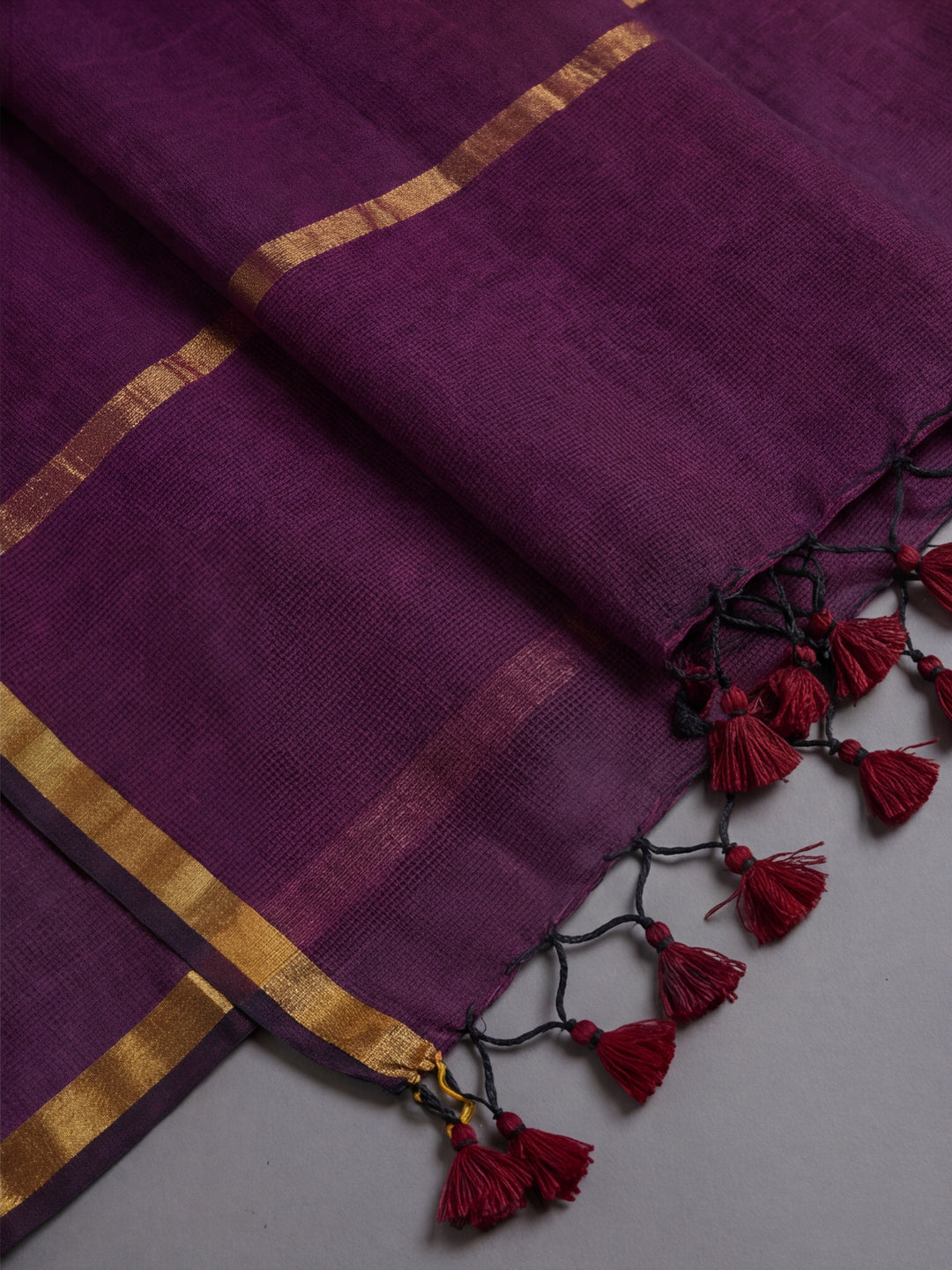 Solid Pure Cotton Saree with Unstiched Blouse