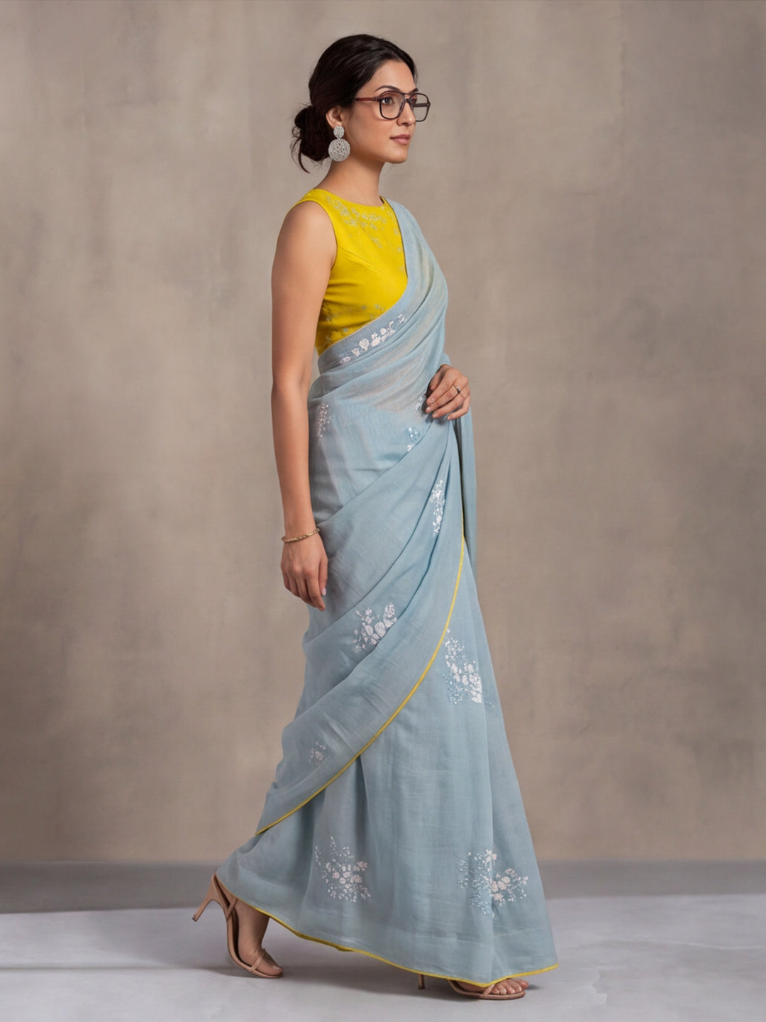 Digitally Printed Abstract & Floral Mul Cotton Saree with Contrast Blouse