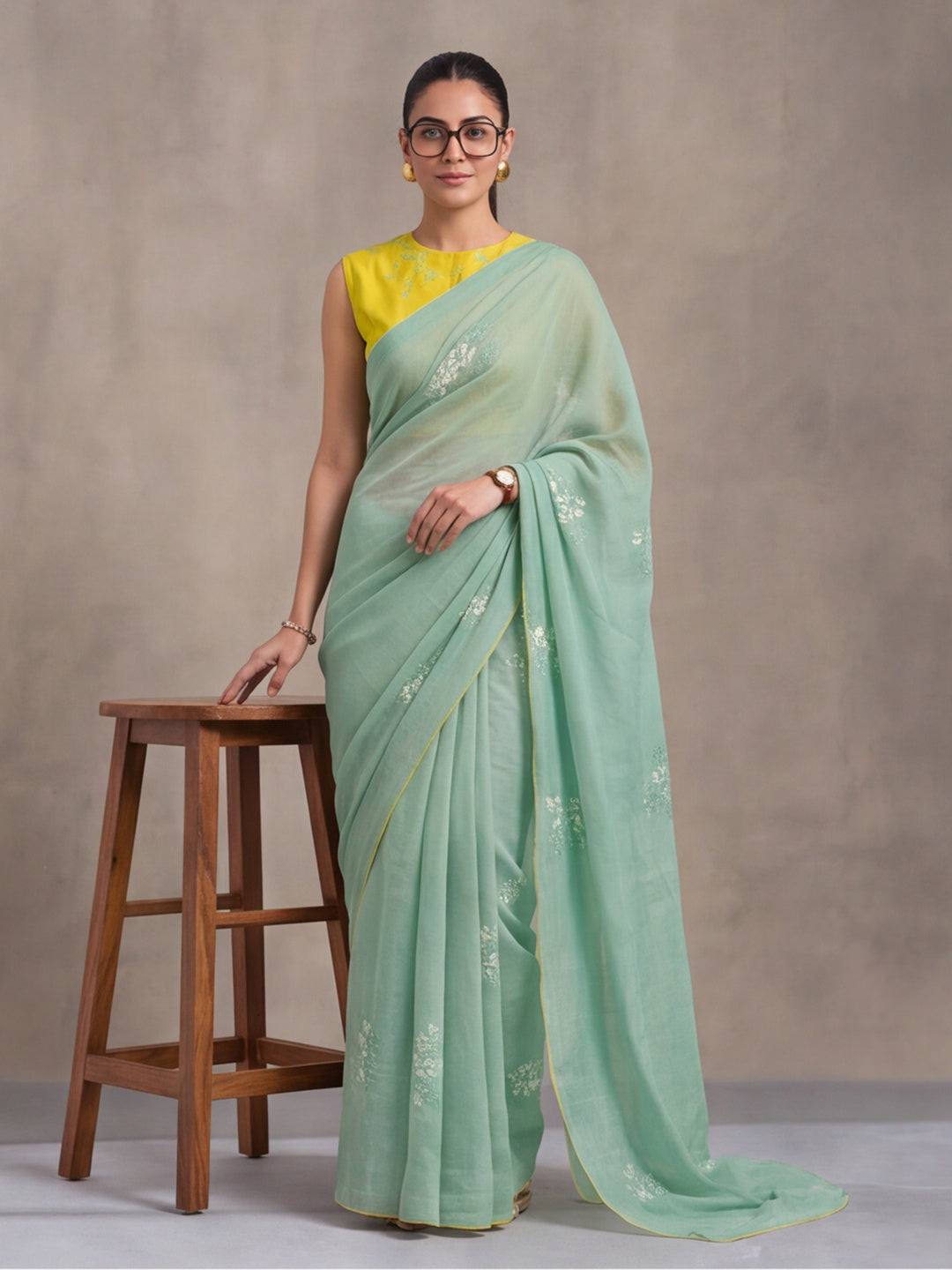 Digitally Printed Abstract & Floral Mul Cotton Saree with Contrast Blouse