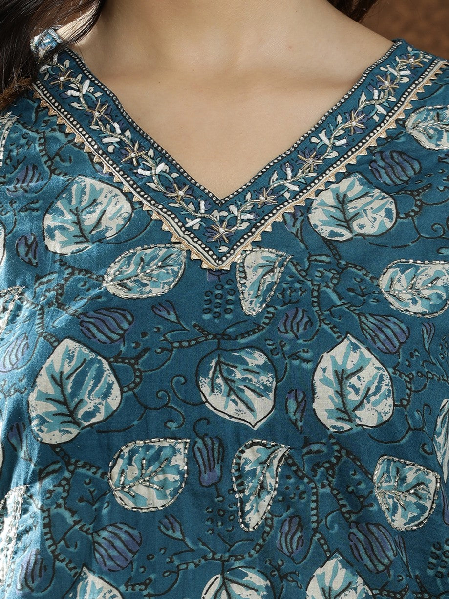 Floral Embroidered Straight Kurta & Trousers Sets