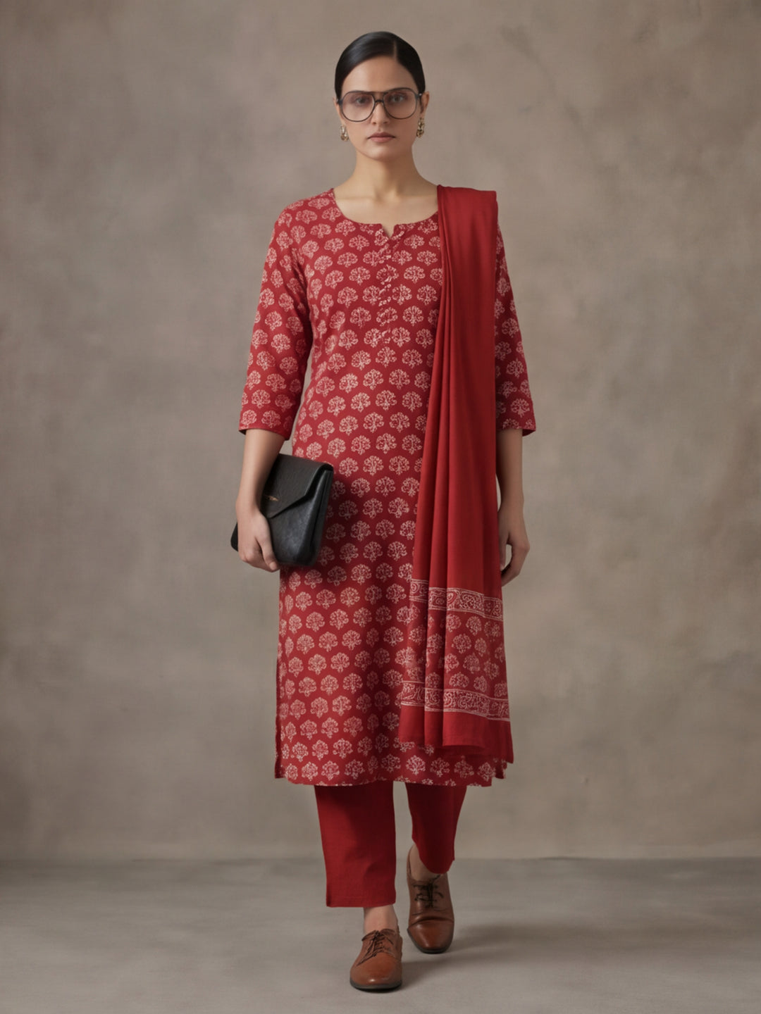 Floral Printed Gotta Patti Pure Cotton Kurta With Pant & Chiffon Dupatta