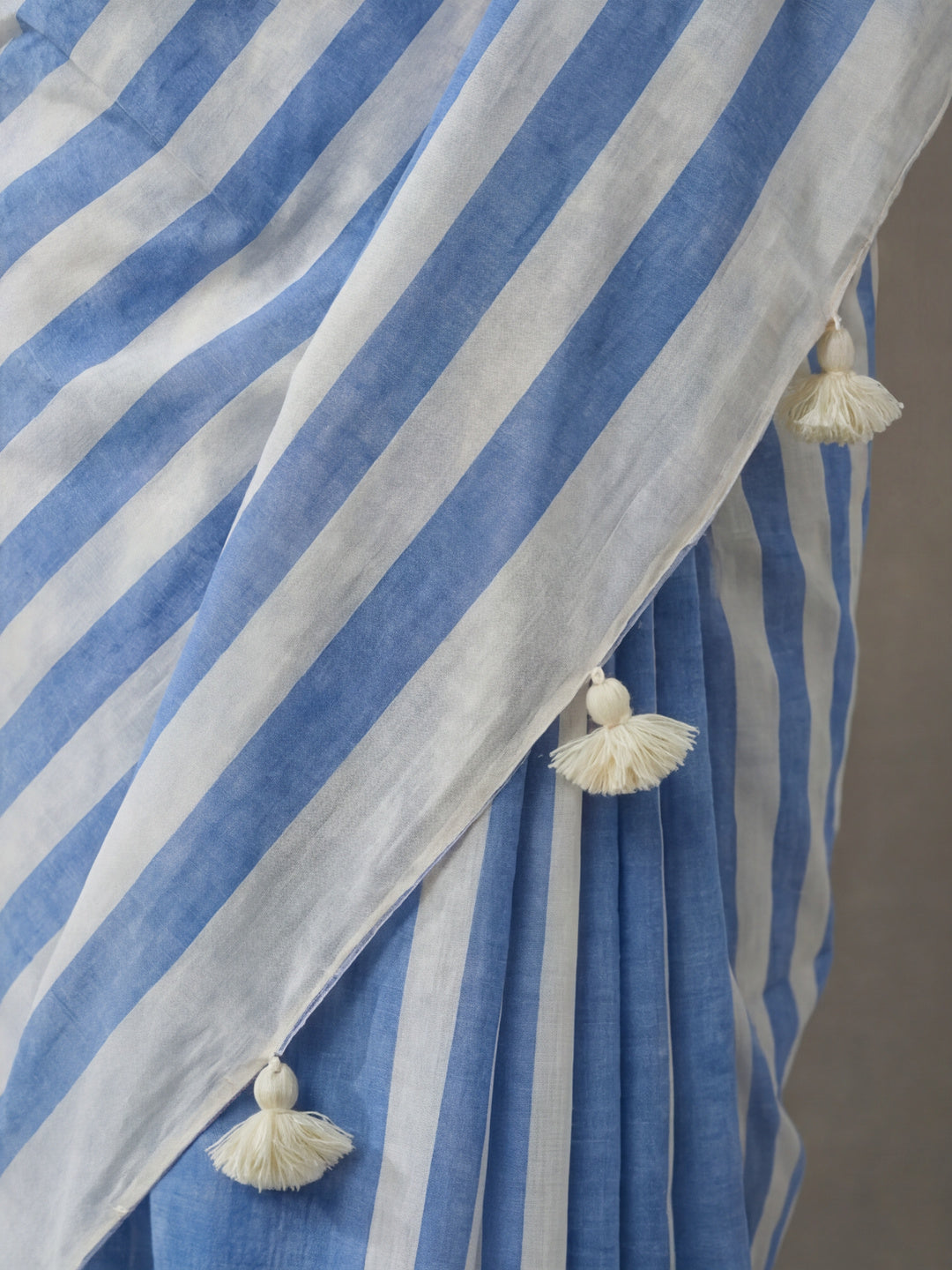 Striped Pure Linen Saree with Unstiched Blouse