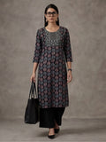 Floral Embroidered Straight Kurta