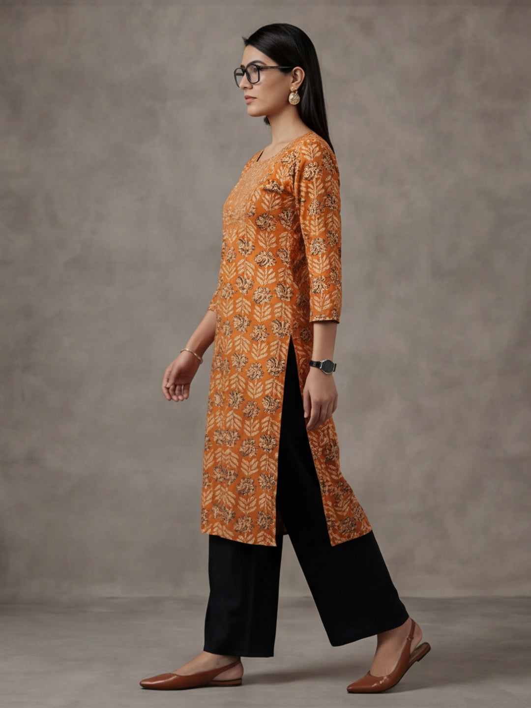 Floral Embroidered Straight Kurta
