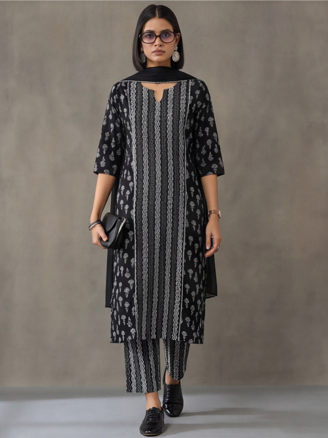 Floral Printed Straight Pure Cotton Kurta & Trousers Sets