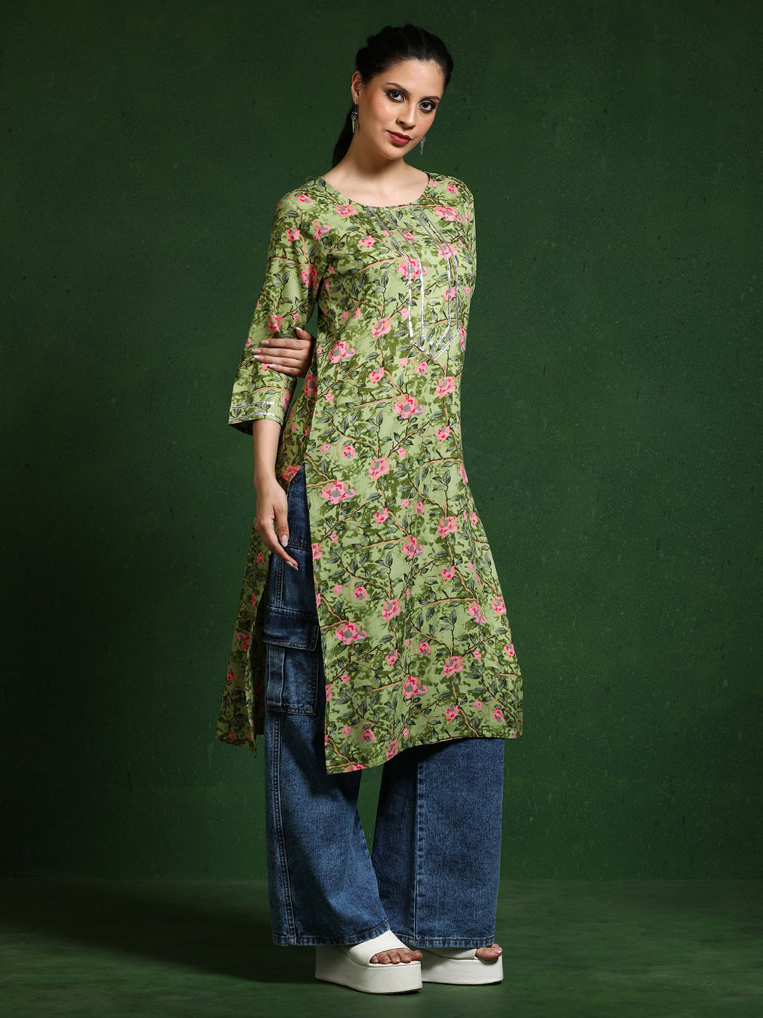 Floral Embroidered Straight Kurta