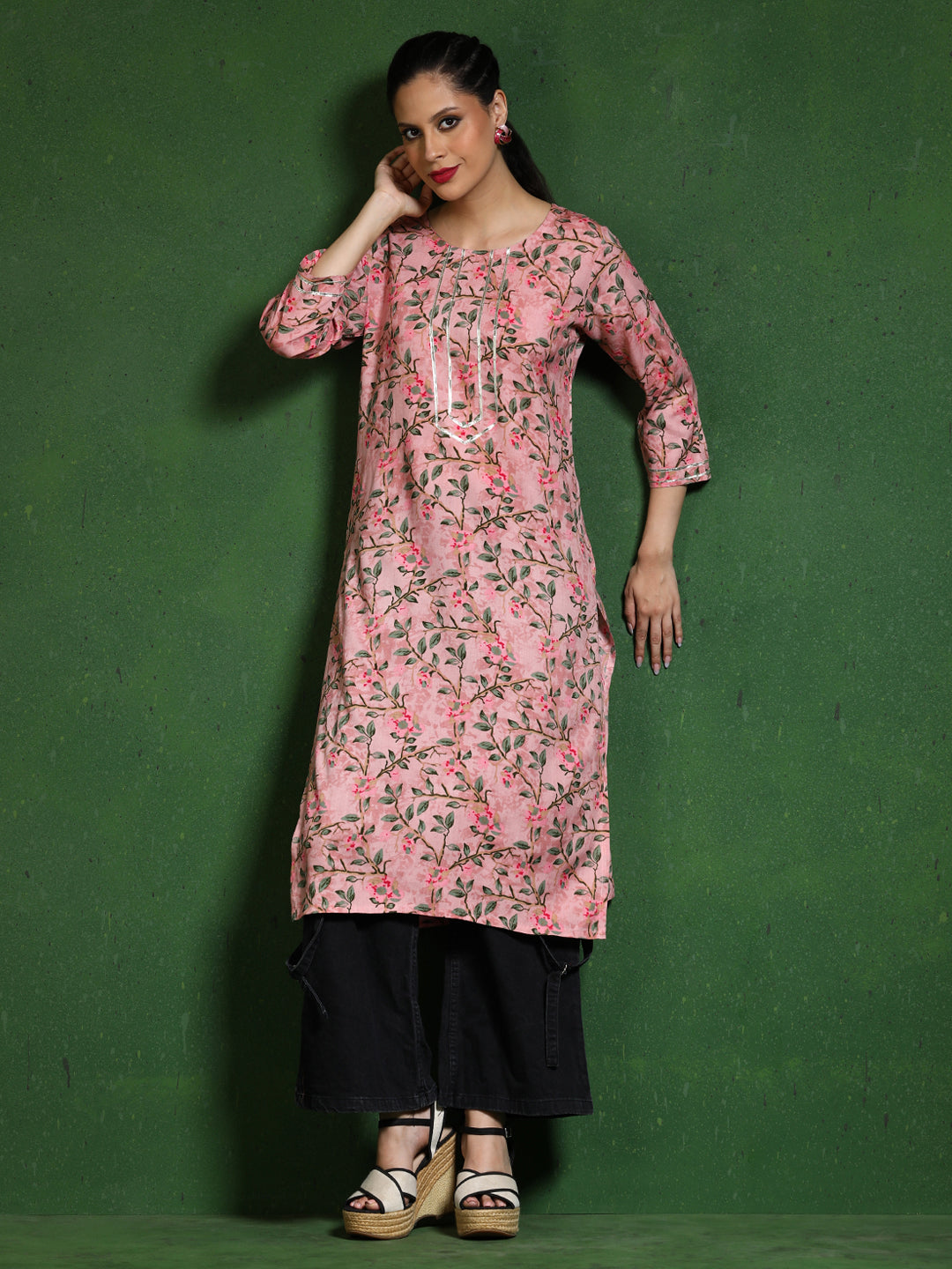 Floral Embroidered Straight Kurta