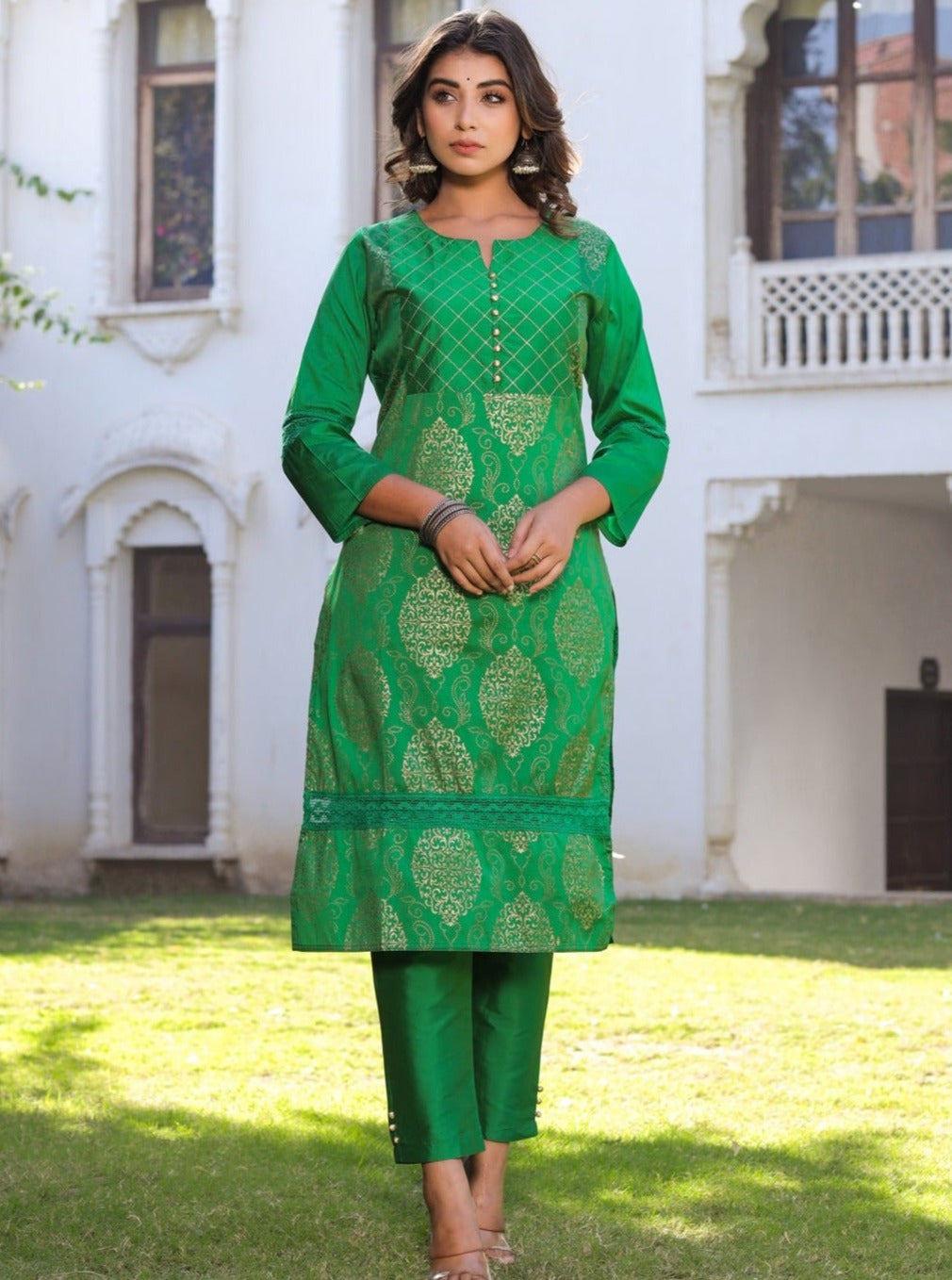 Green Printed Straight Thread And Lace Work Kurta With Pant