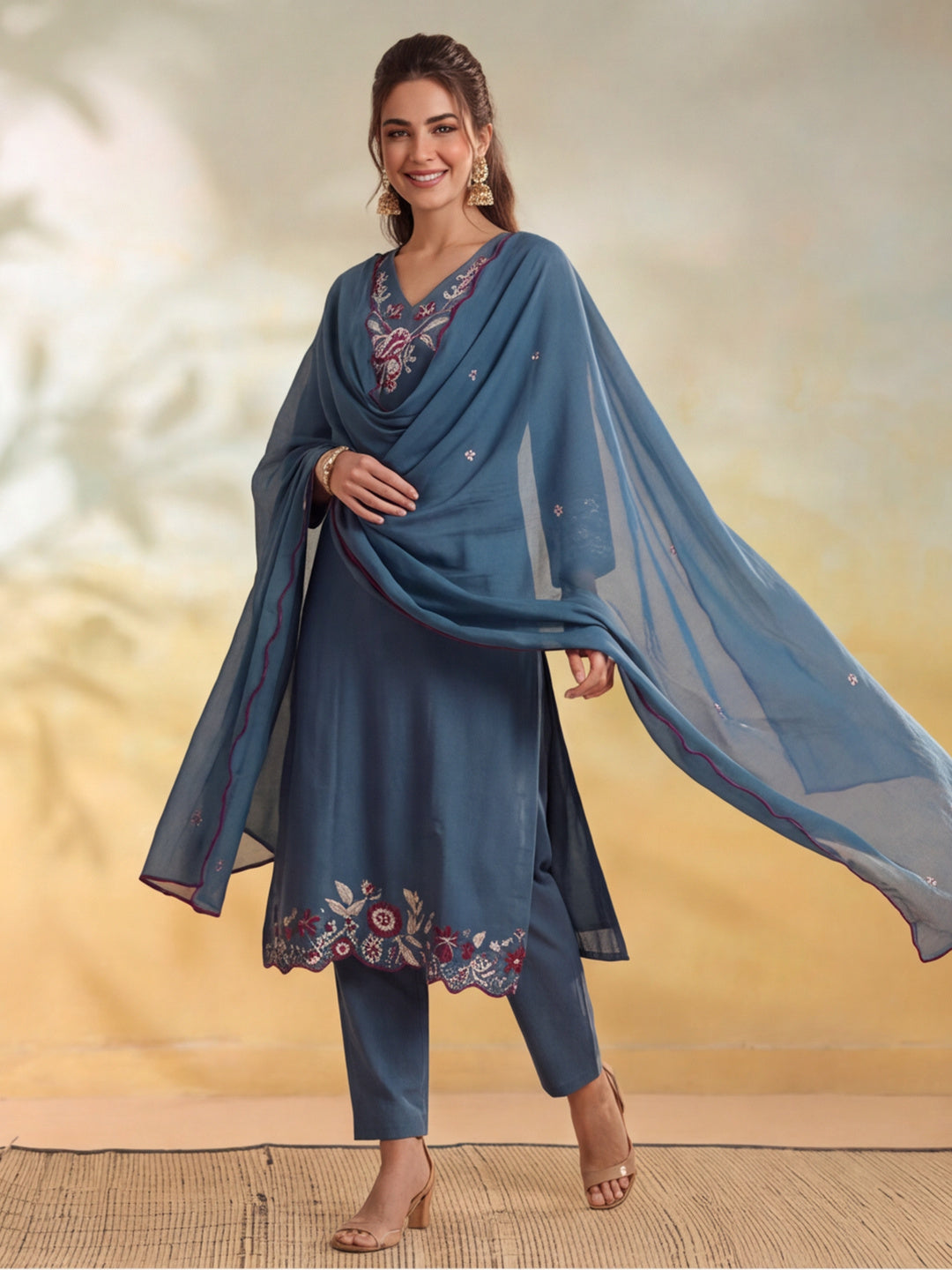 Women Floral Embroidery Grey Kurta Set with Dupatta