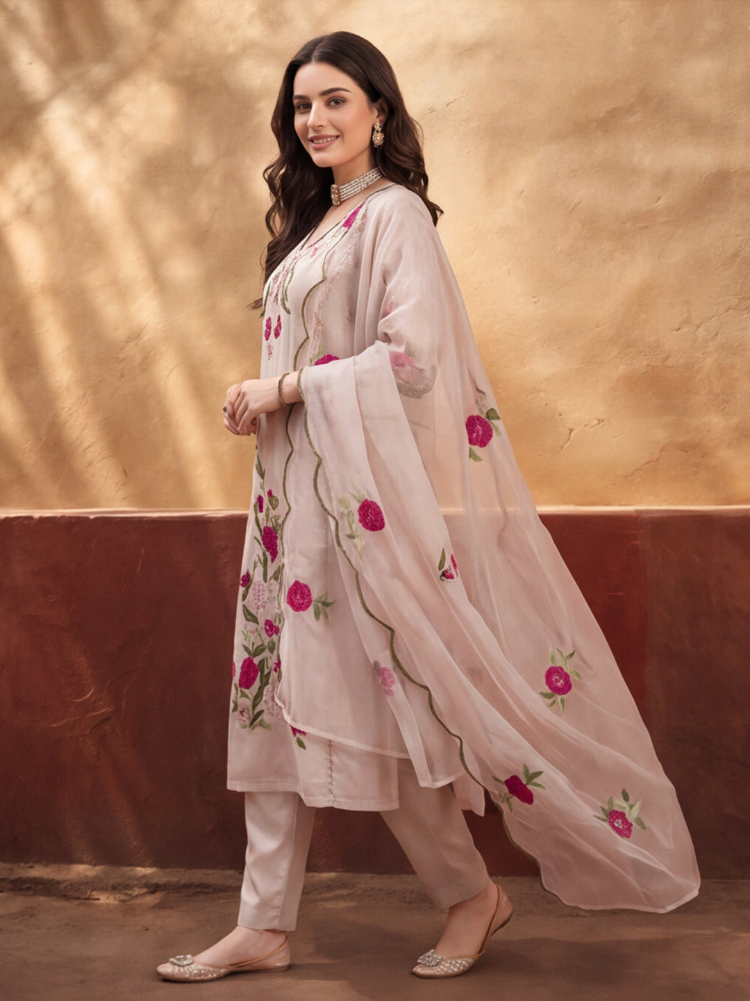 Women's Off White Floral Embroidered Kurta Set with Organza Dupatta | Ethnic Festive Wear
