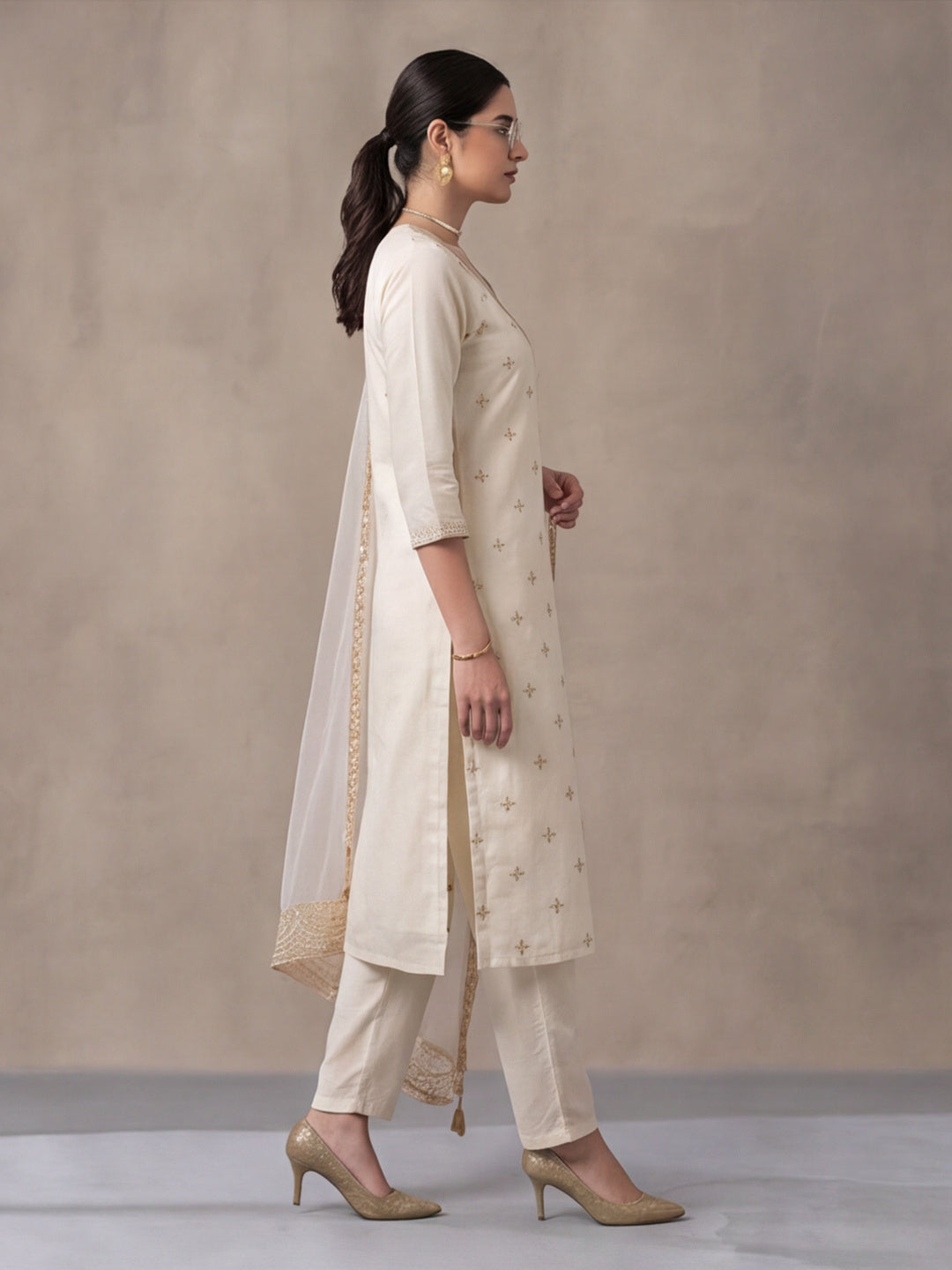 Women's Off White Embroidered Kurta Set with Organza Dupatta | Straight Ethnic Festive Wear Suit