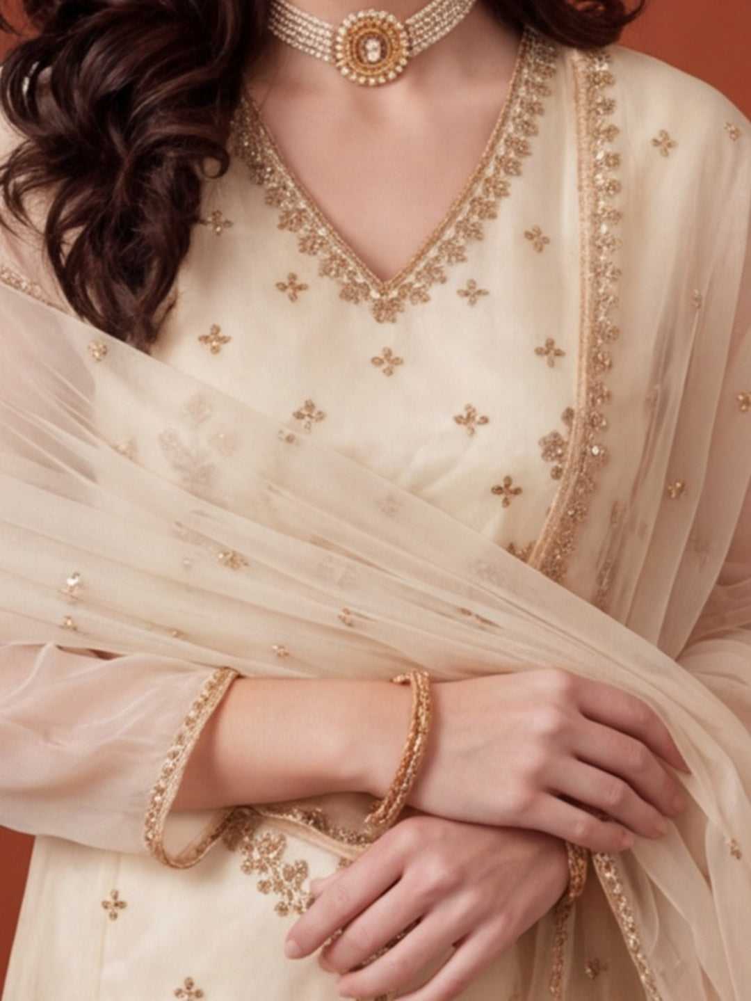 Women's Off White Heavy Embroidered Kurta Set with Organza Dupatta | Festive Ethnic Wear