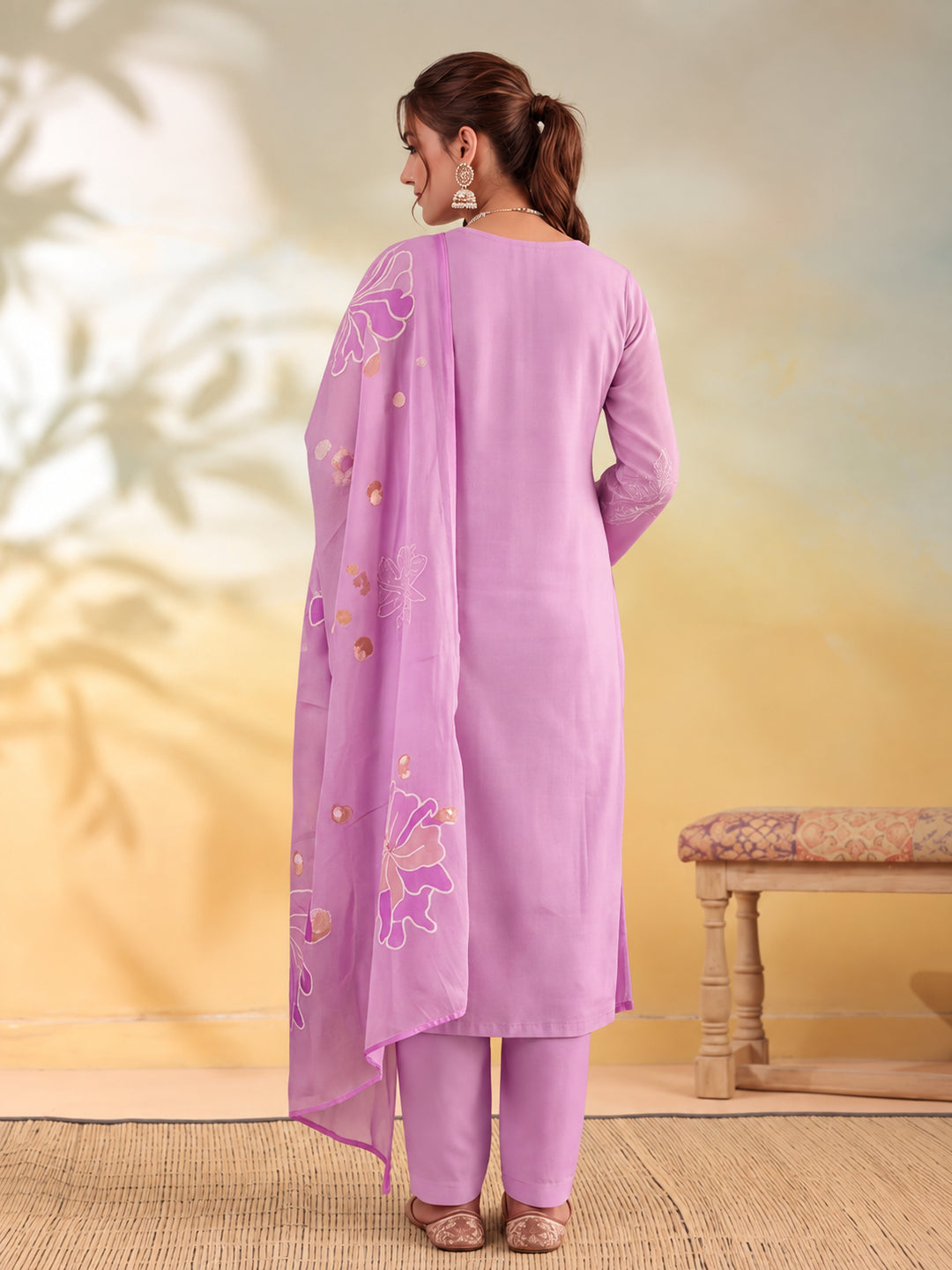 Women Floral Embroidery Lavender Kurta Set with Dupatta