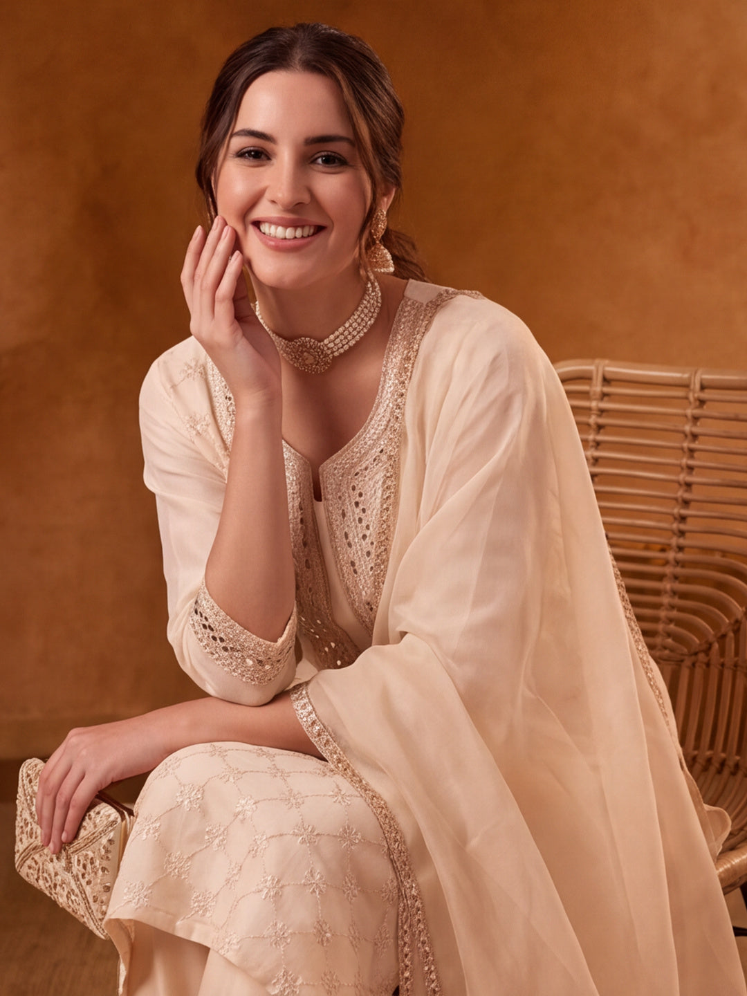 Women Embroidery Off White Kurta Set with Dupatta