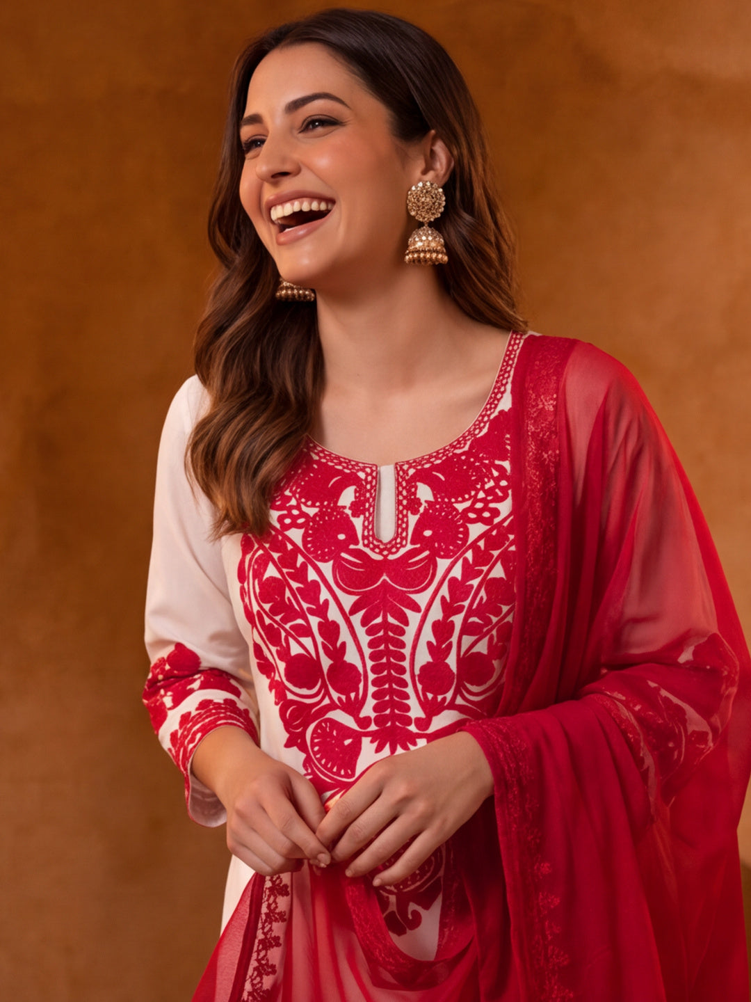Women Embroidery Off White Kurta Set with Dupatta