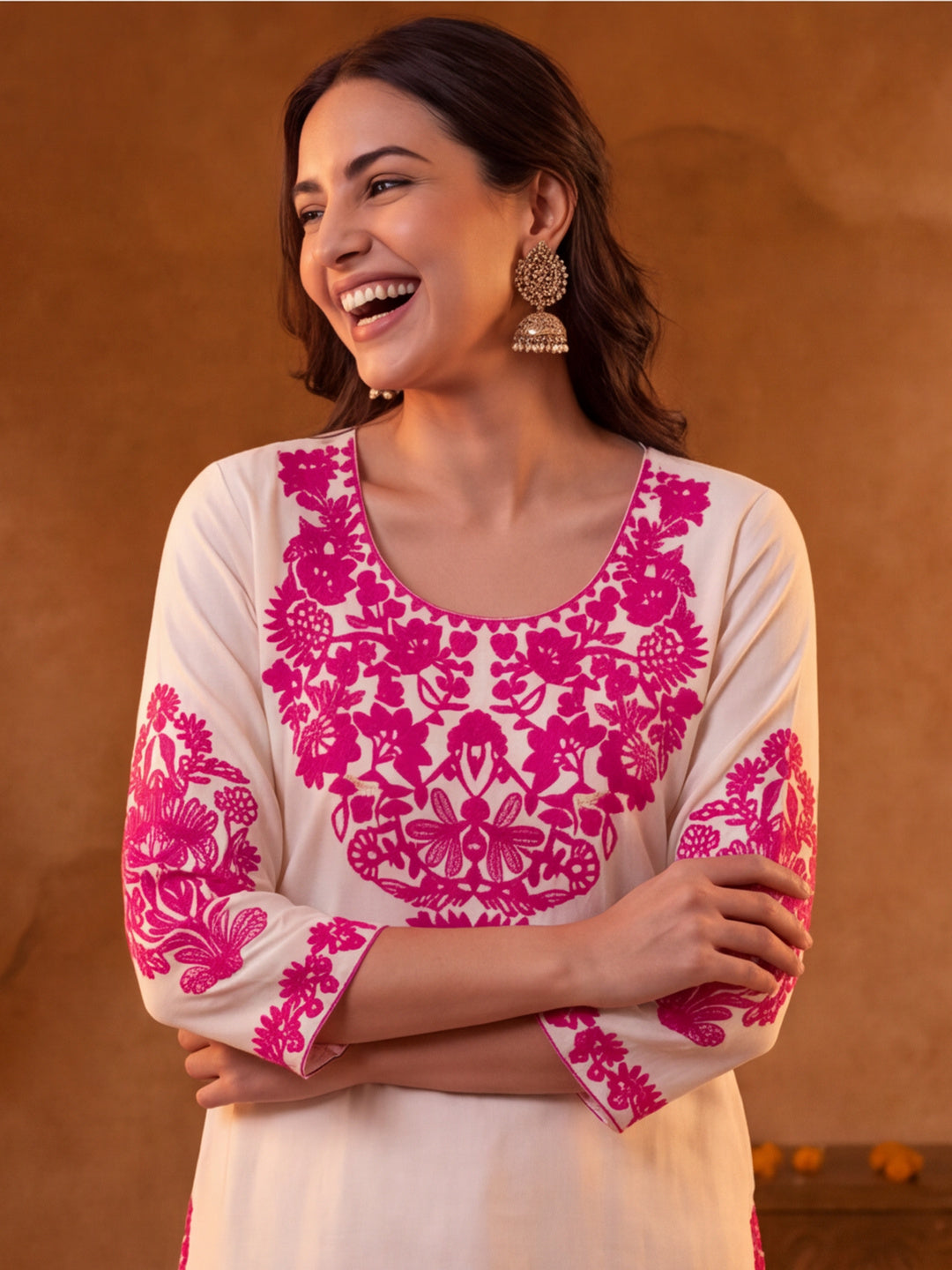 Women Embroidery Off White Kurta Set with Dupatta