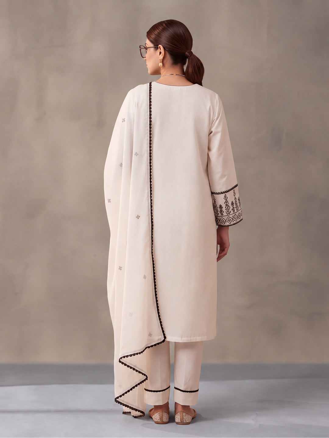 Women Embroidery White Kurta Set with Dupatta