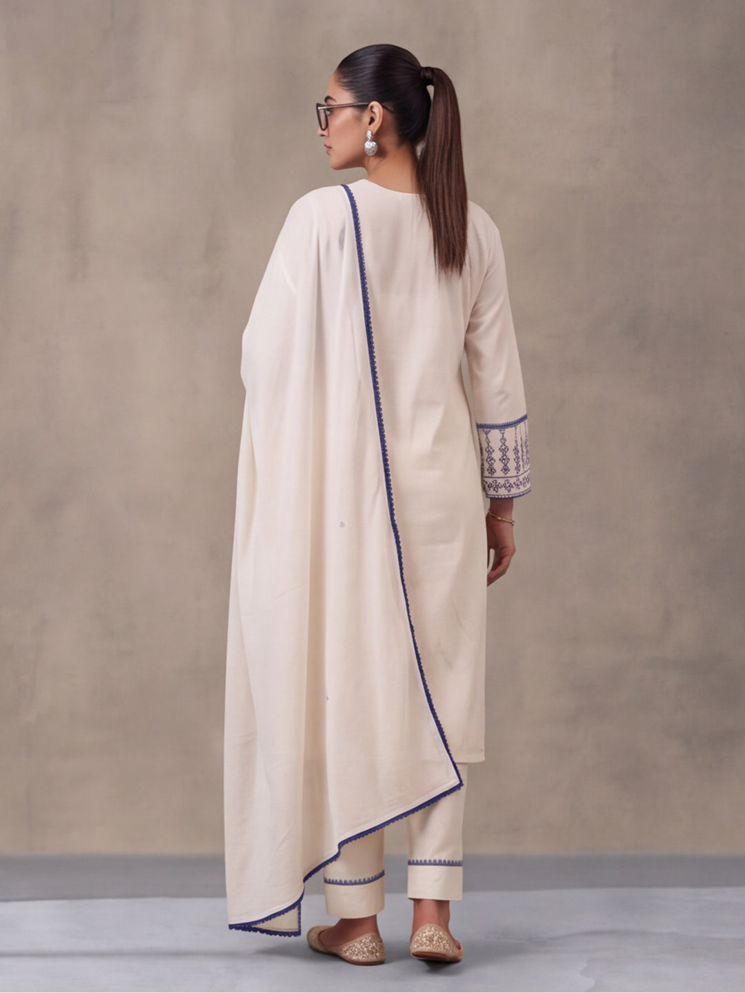 Women Embroidery White Kurta Set with Dupatta