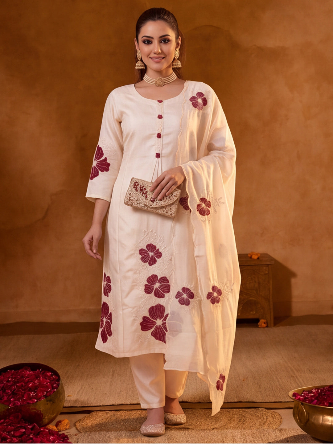Women Floral Embroidery Cream Kurta Set with Dupatta