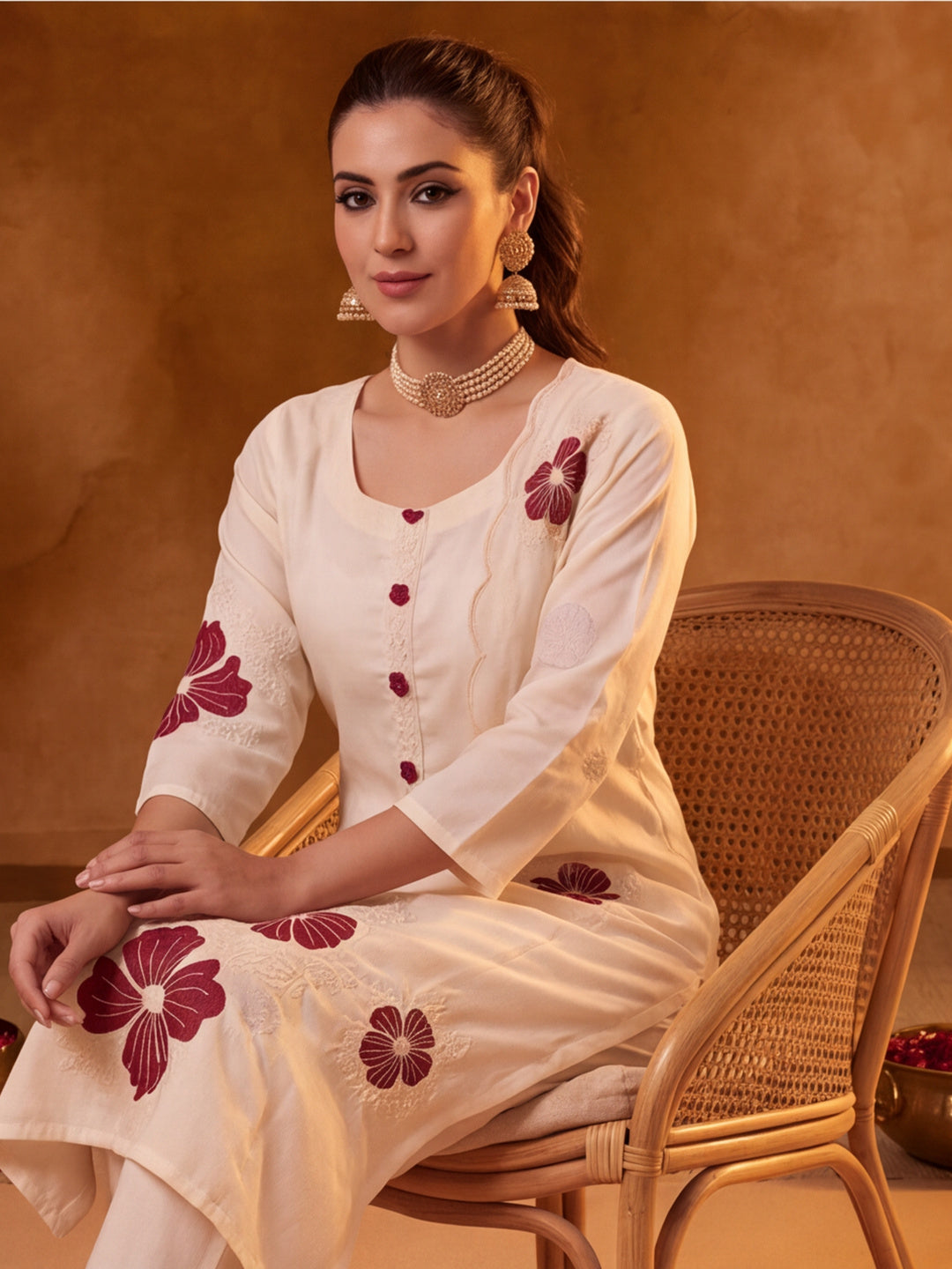 Women Floral Embroidery Cream Kurta Set with Dupatta