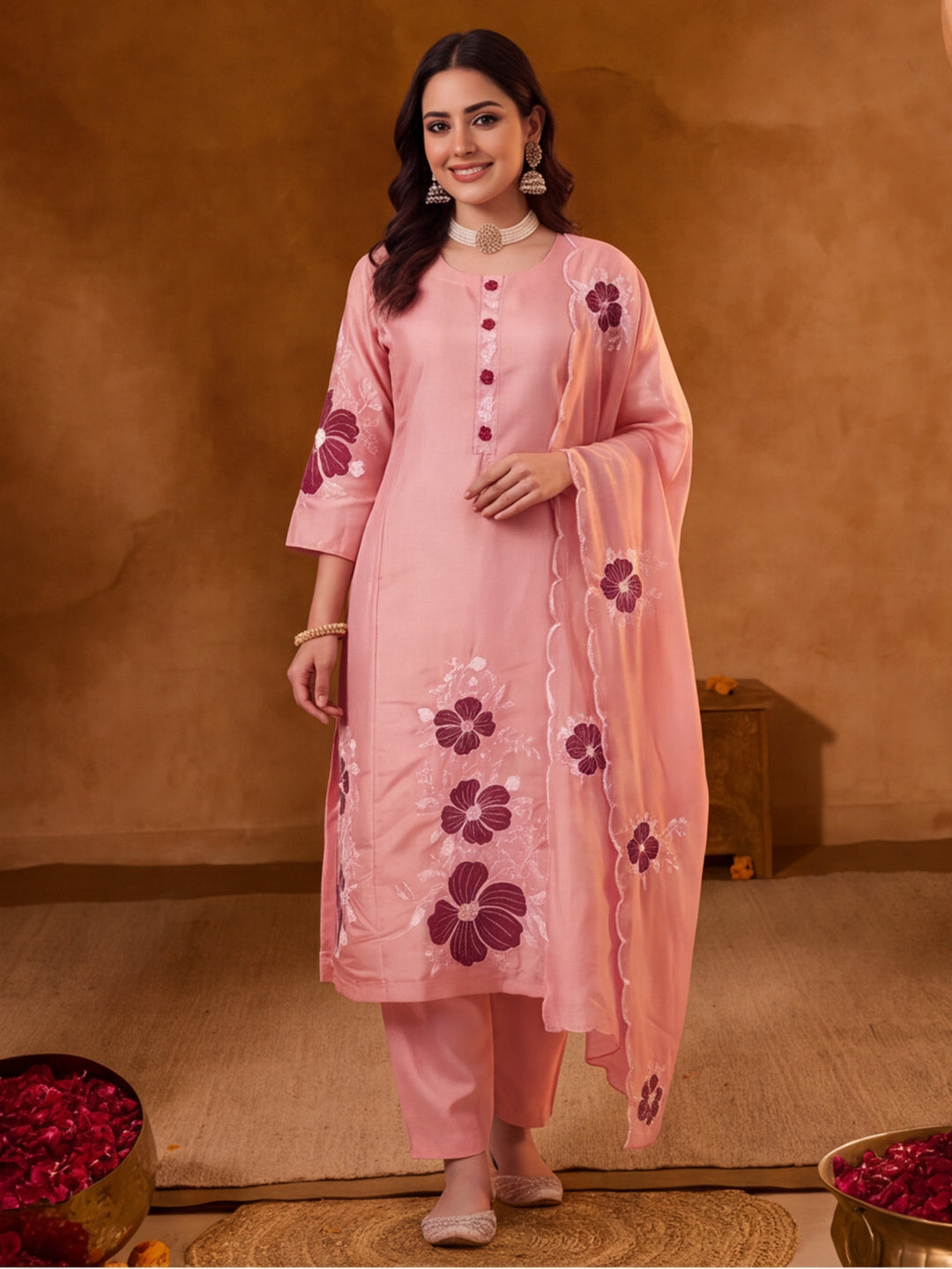 Women Floral Embroidery Peach Kurta Set with Dupatta