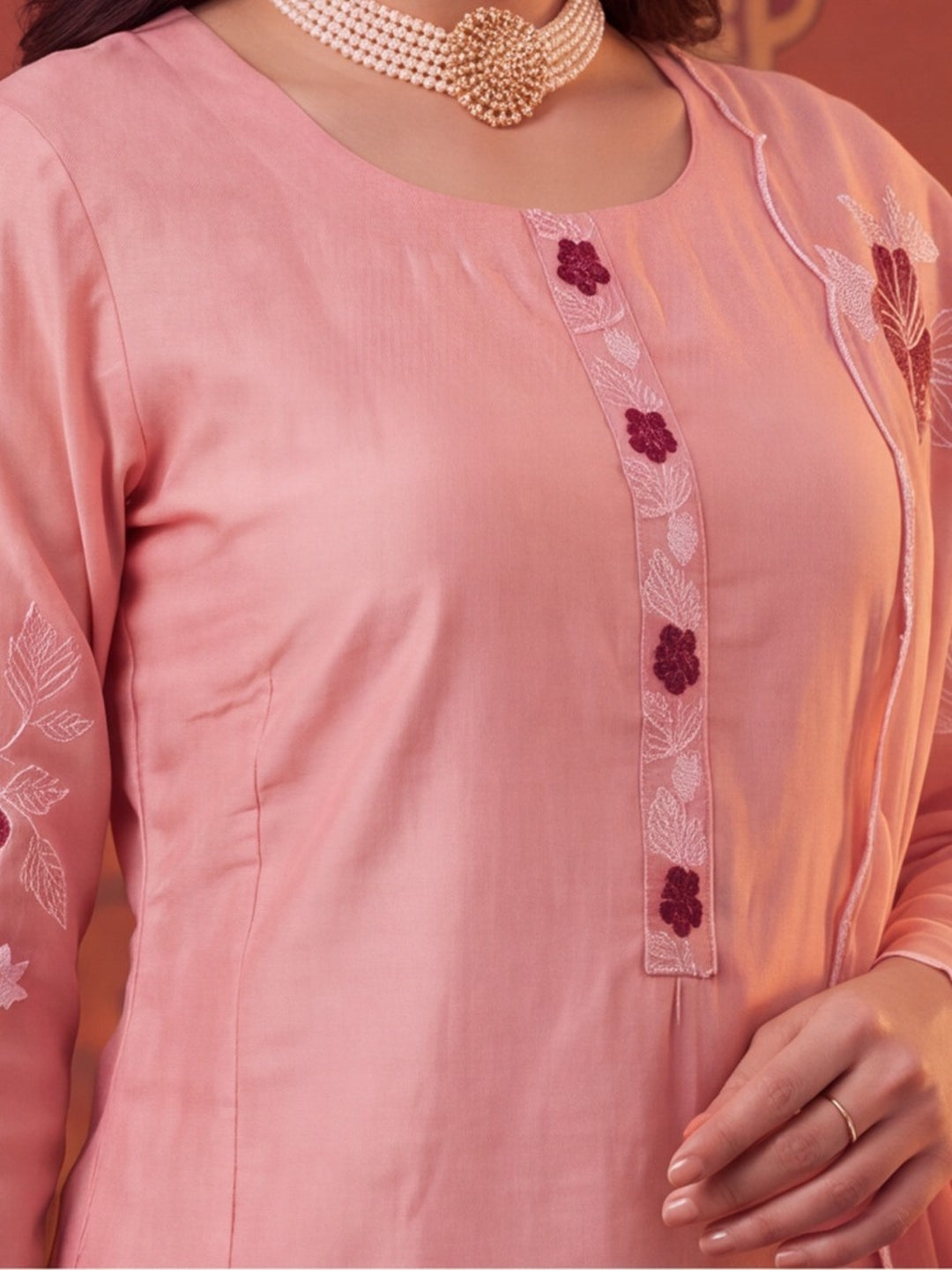 Women Floral Embroidery Peach Kurta Set with Dupatta