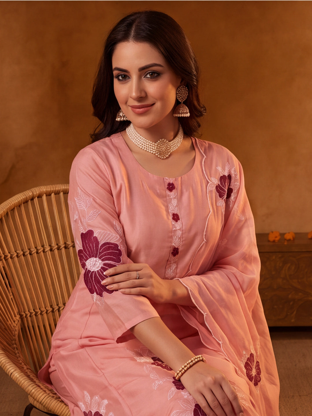 Women Floral Embroidery Peach Kurta Set with Dupatta