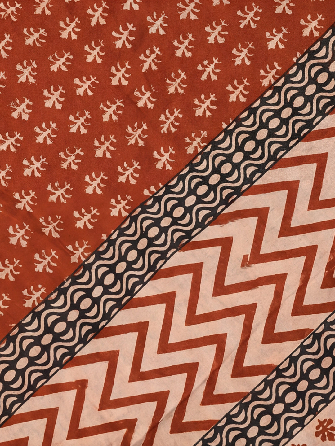 Geometric Pure Cotton Saree with Unstiched Blouse