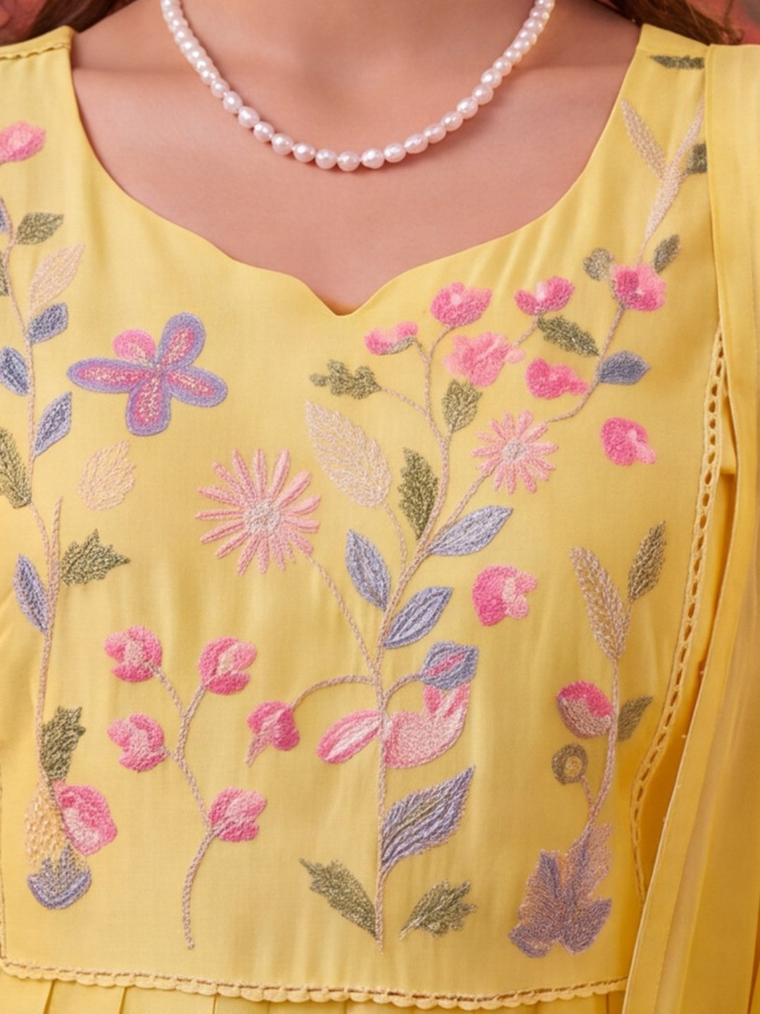 Women Floral Embroidery Yellow Kurta Set with Dupatta
