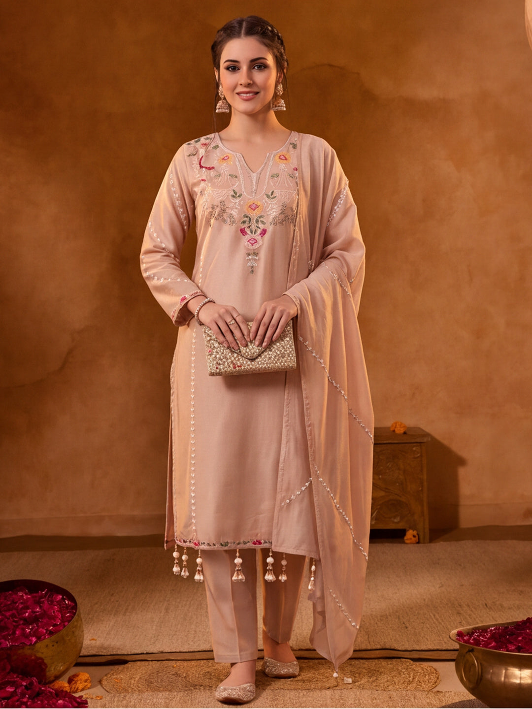 Women Floral Embroidery Peach Kurta Set with Dupatta