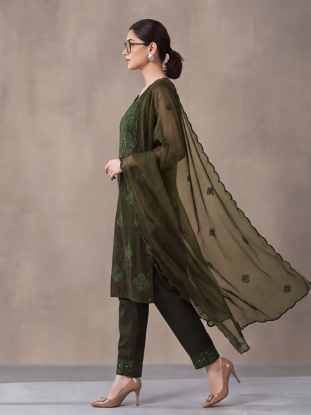 Women's Green Embroidered Organza Kurta Set with Dupatta | Straight Ethnic Festive Wear Suit