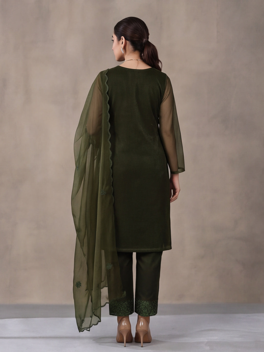 Women's Green Embroidered Organza Kurta Set with Dupatta | Straight Ethnic Festive Wear Suit