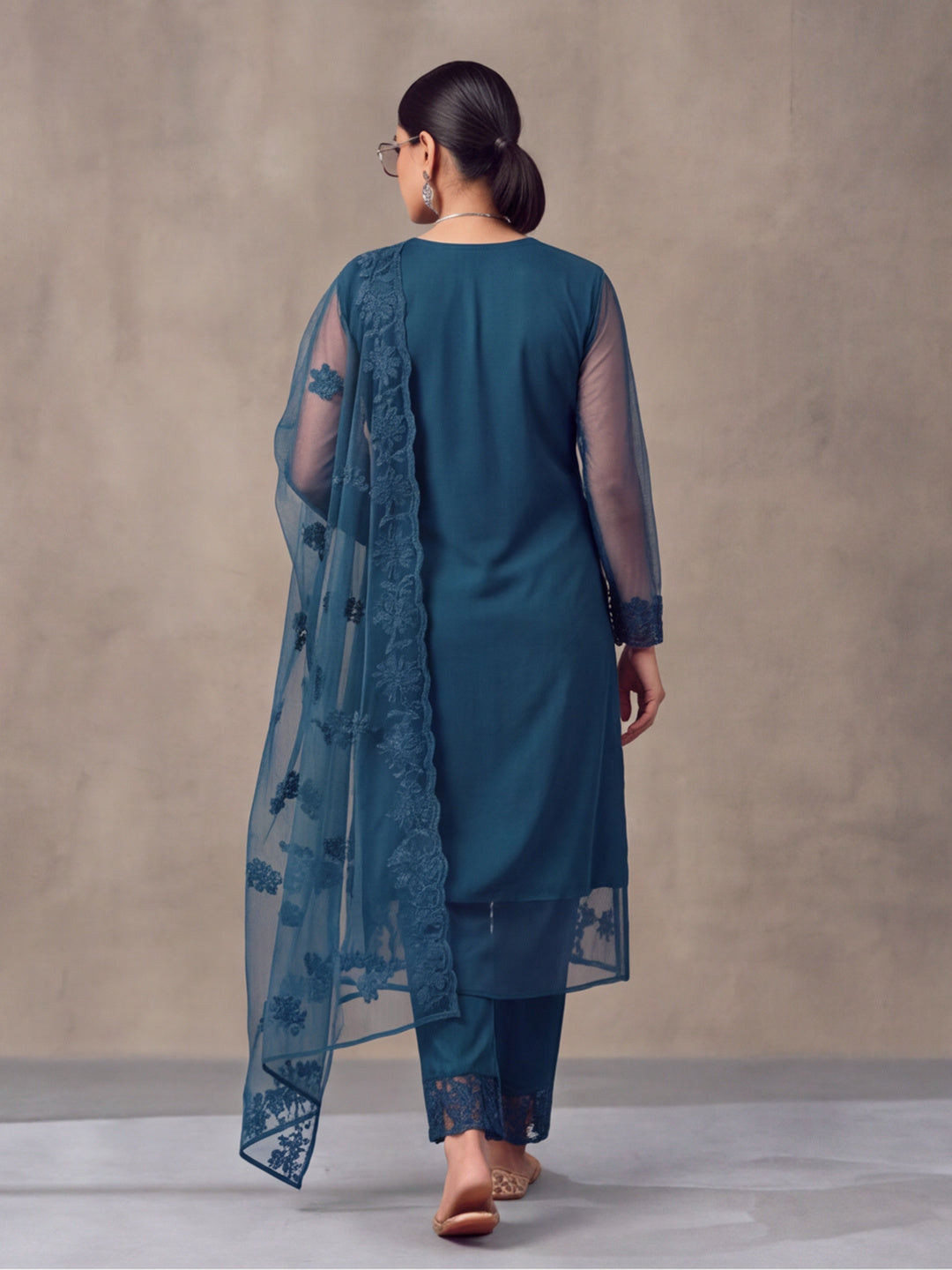 Women Floral Embroidery Teal Blue Kurta Set with Dupatta