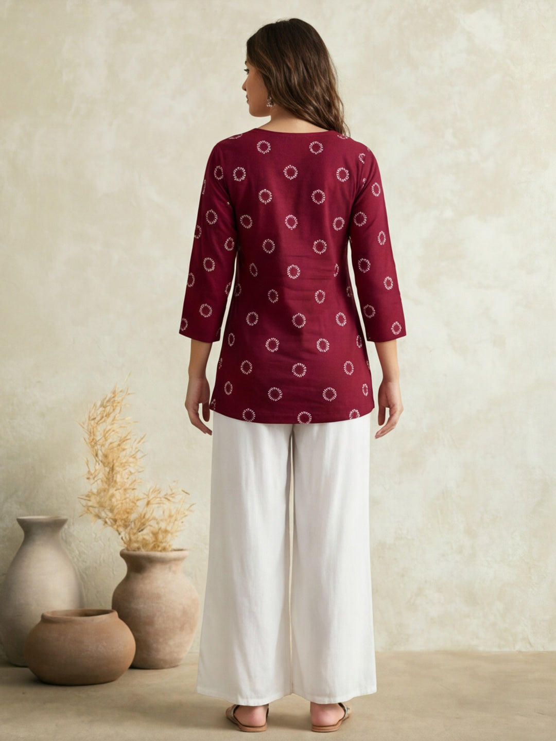 Women's V-Neck Printed Straight Three-Quarter Sleeves Cotton Short Kurti