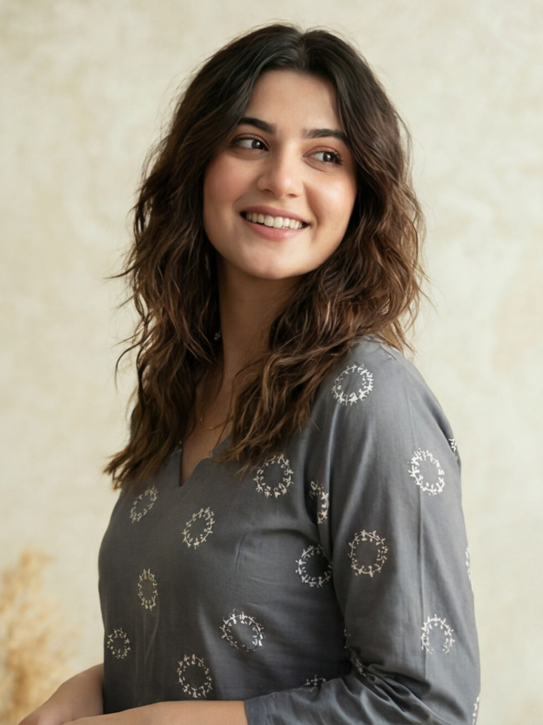 Women's V-Neck Printed Straight Three-Quarter Sleeves Cotton Short Kurti
