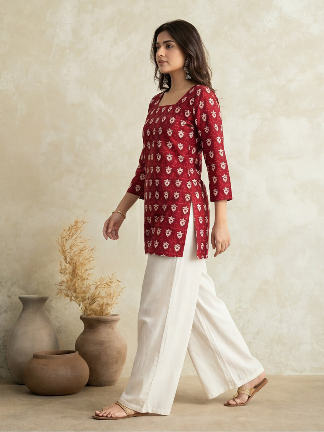 Women's V-Neck Printed Straight Three-Quarter Sleeves Cotton Short Kurti